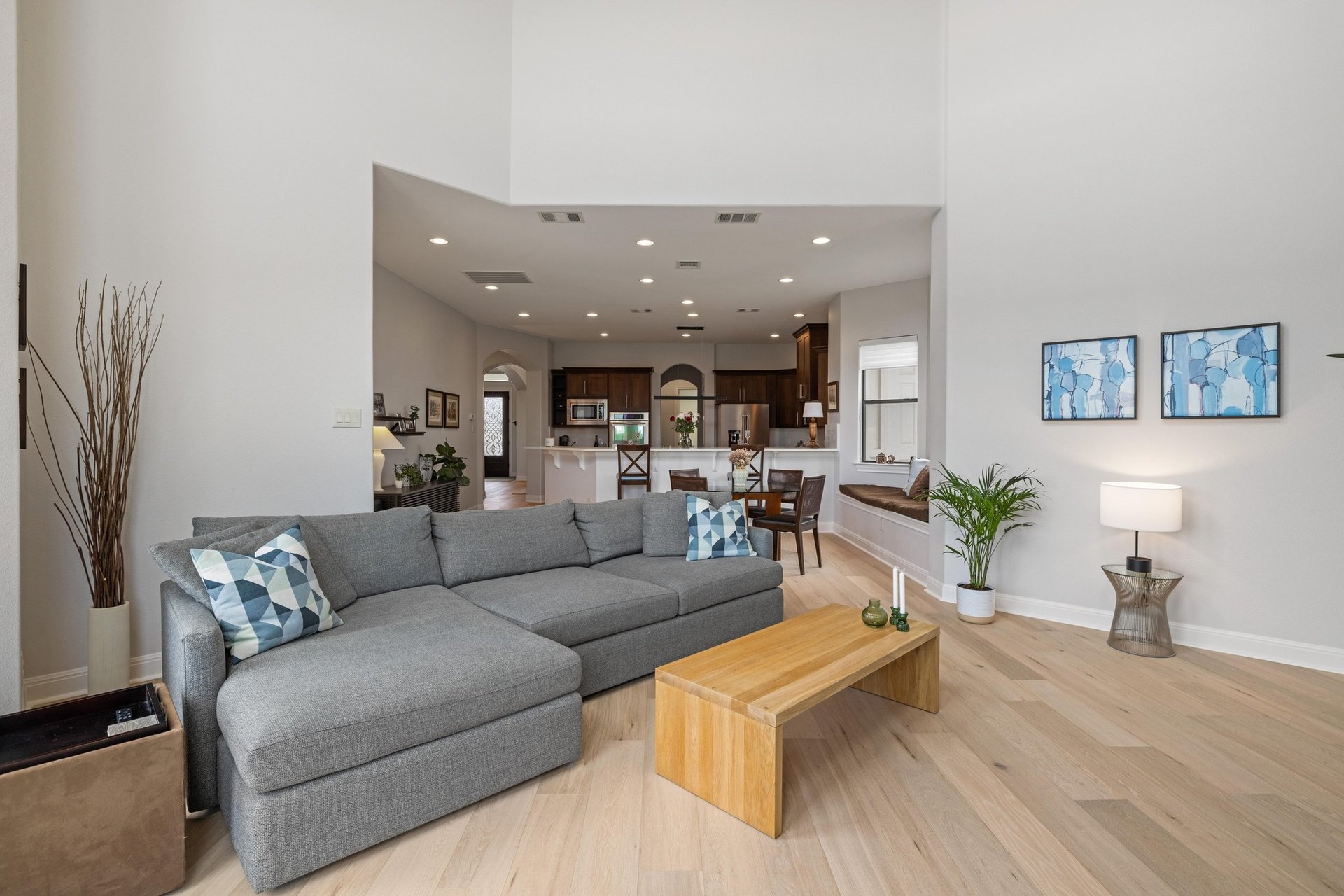 1501 University Club Drive