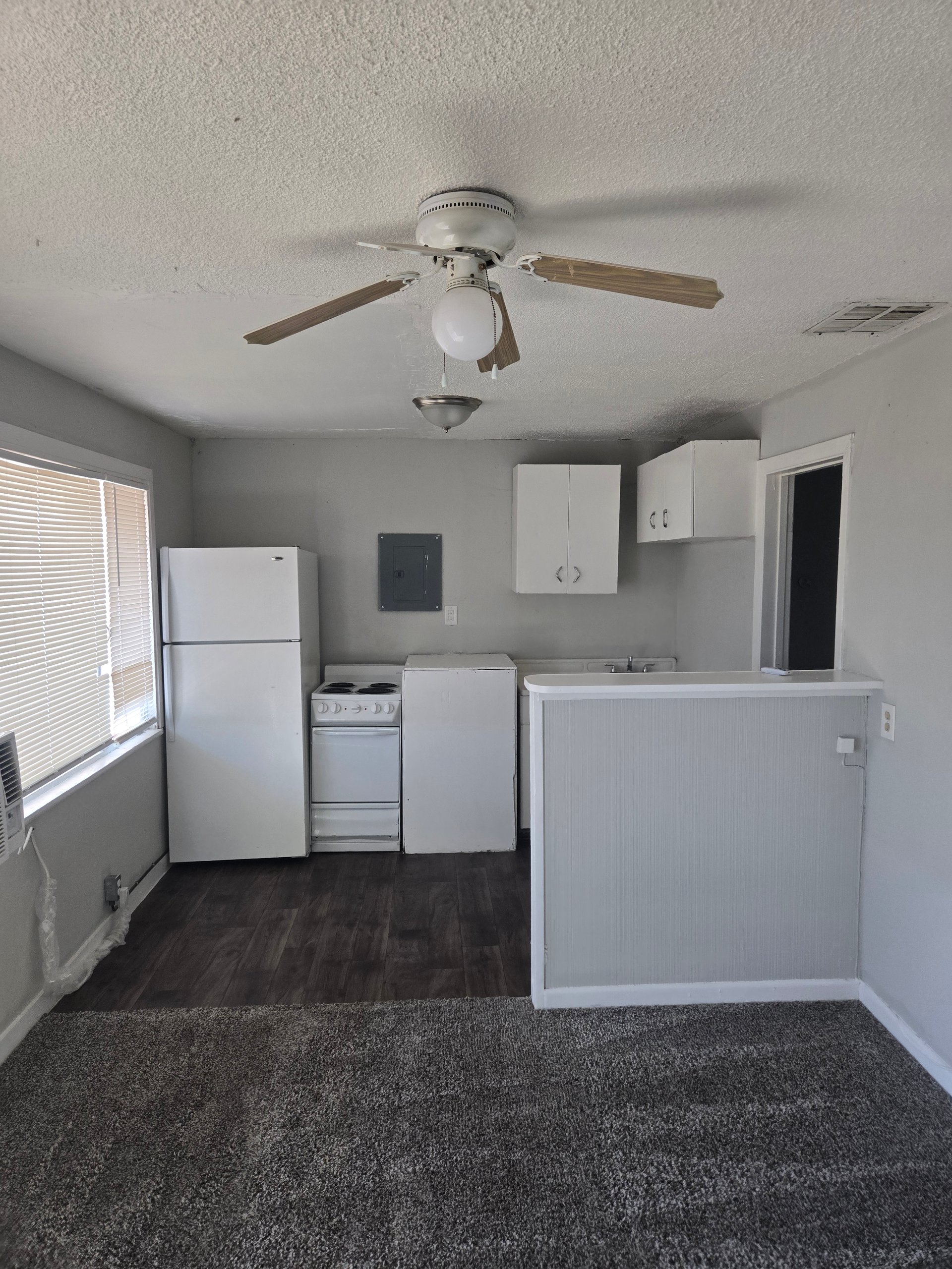409 W Van Buren Ave #5 Las Vegas, NV 89106