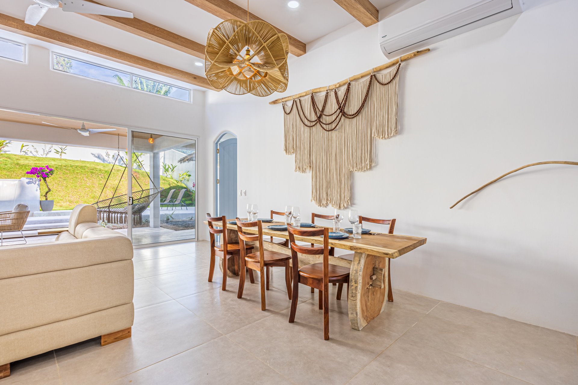 Villa Pacífica – Elegancia, Privacidad y Confort en Uvita  