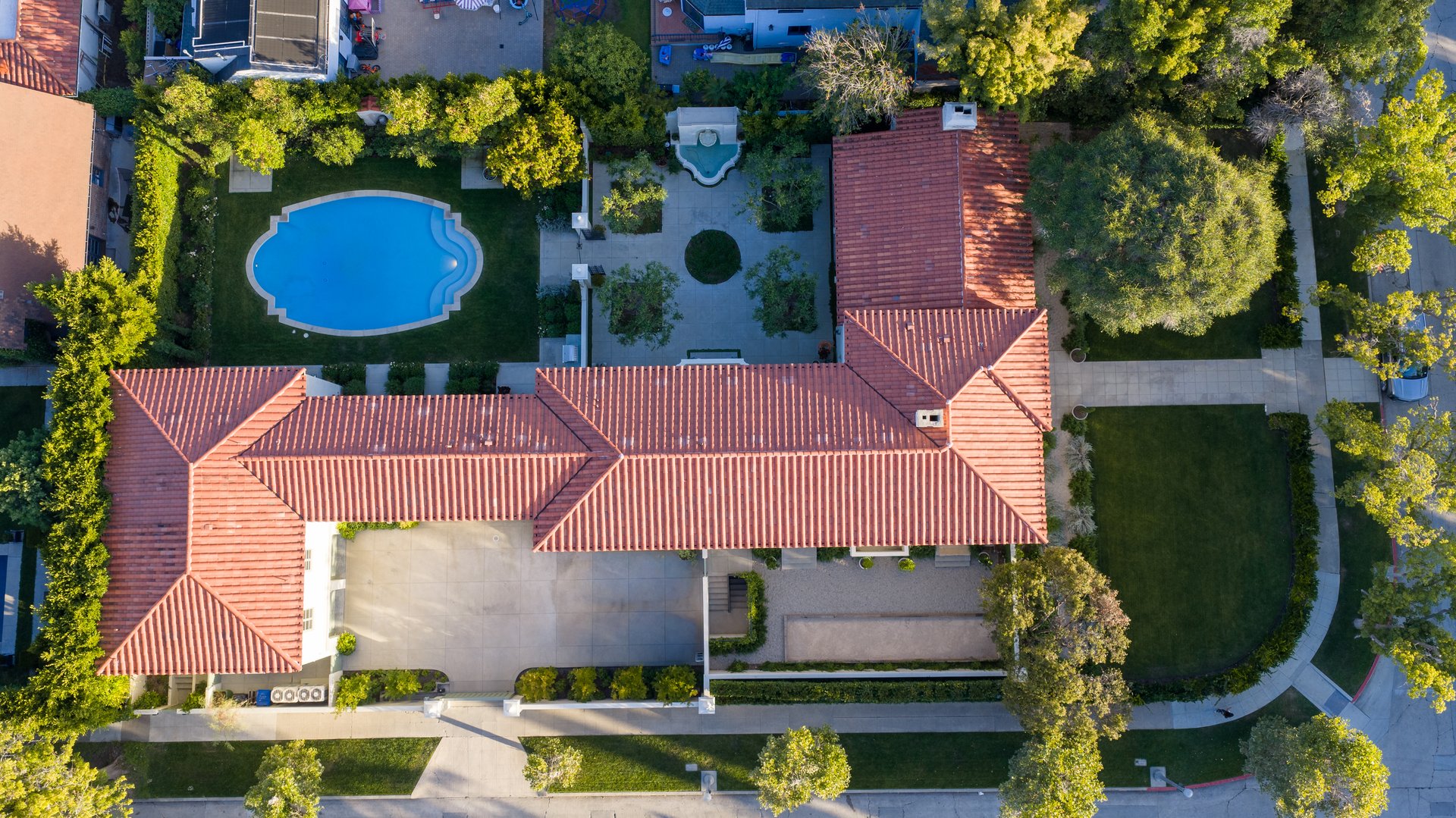 402 S Las Palmas Ave, Hancock Park