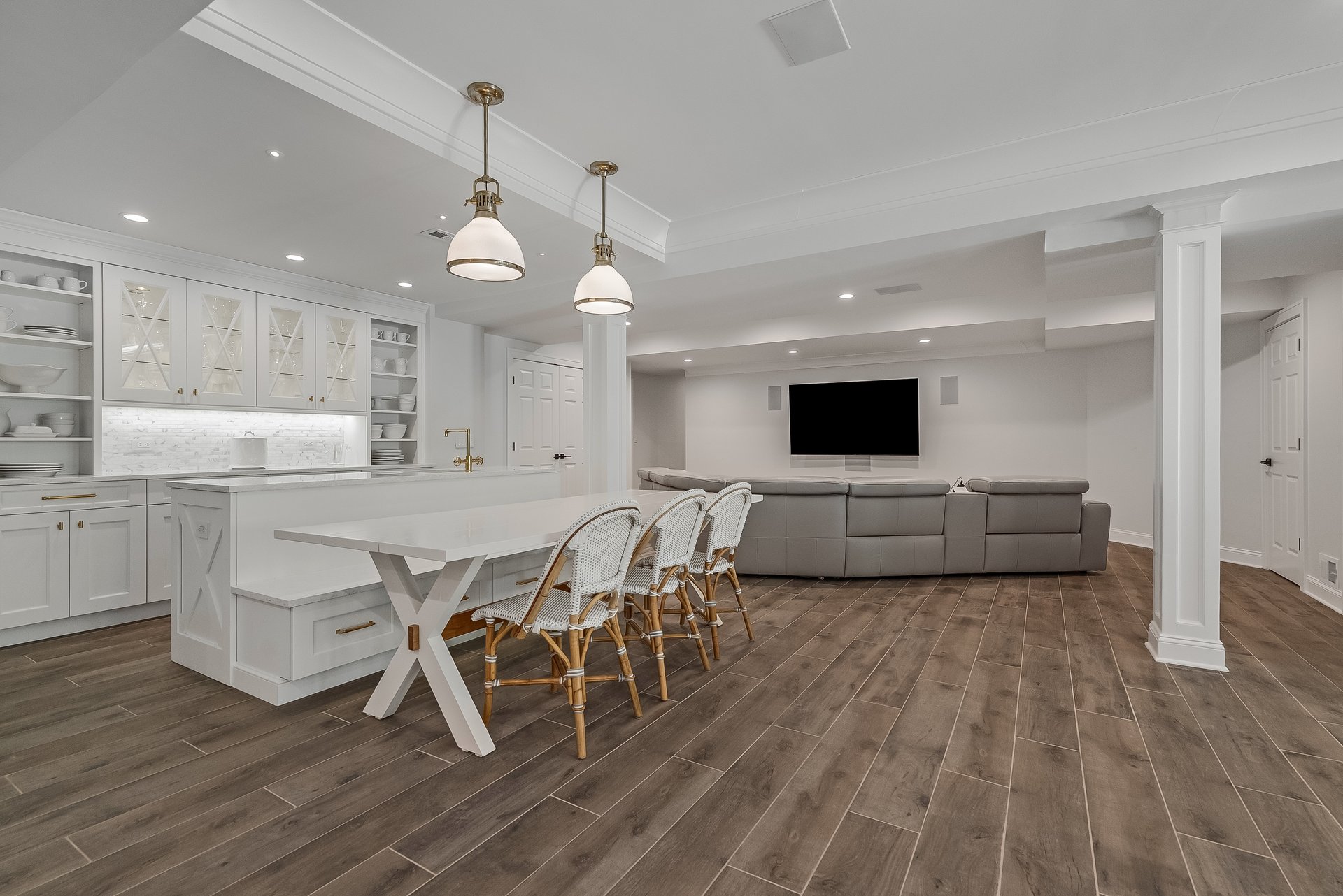 82 Woodman Ln