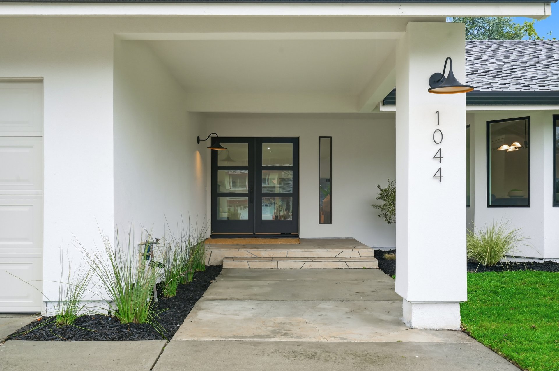 1044 Geronimo Ct