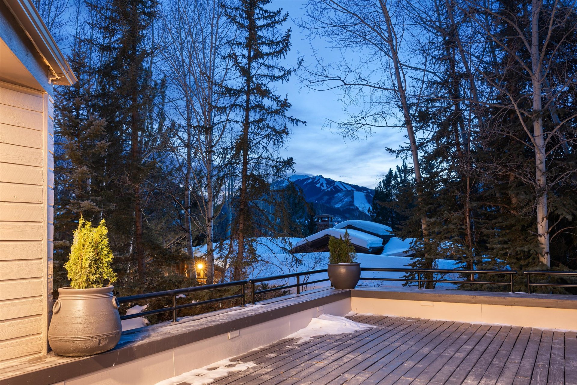 Designer Living with Unmatched Mountain Views