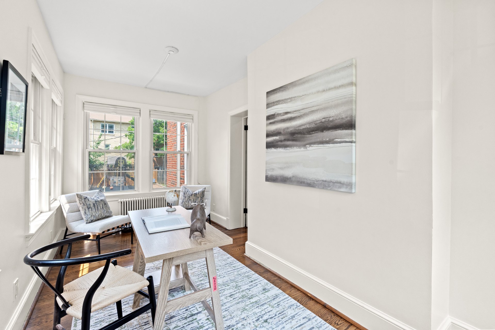 21 W Oak Street