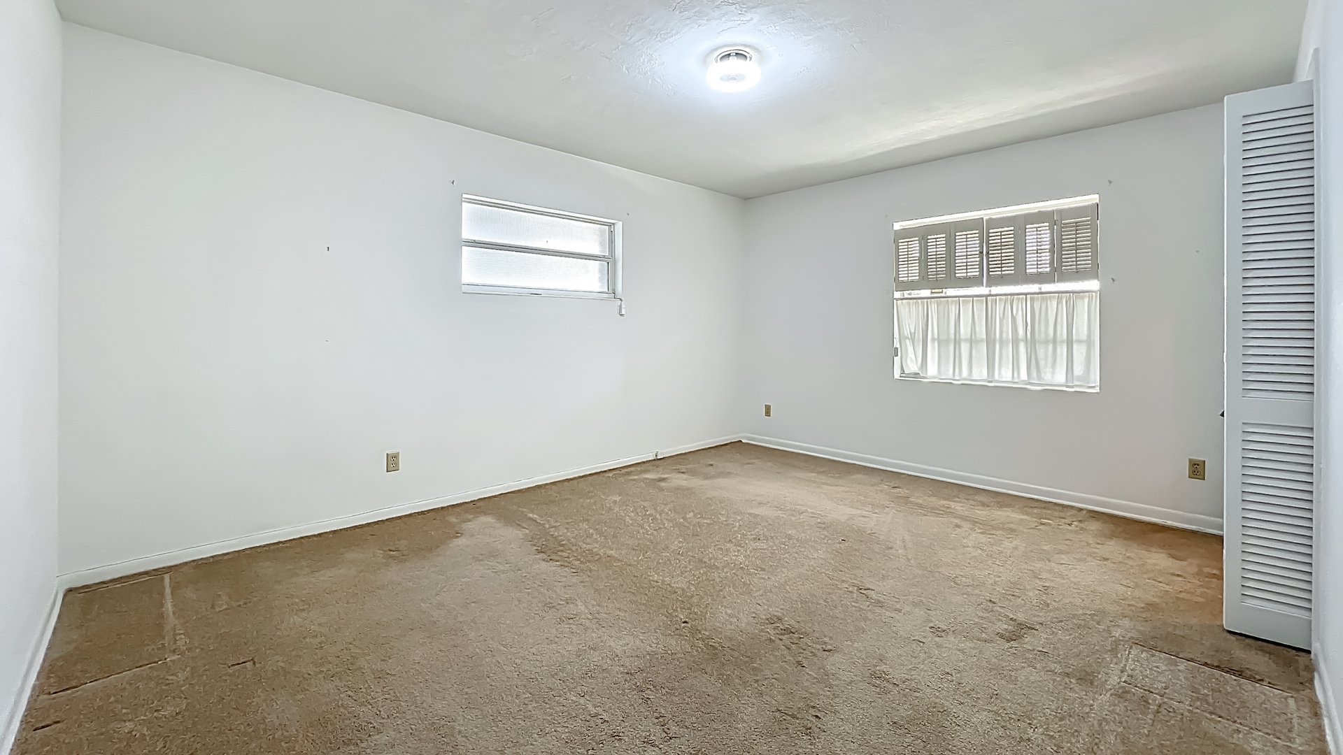 Mid-Century Modern 4-Bedroom in Dommerich Hills, Maitland