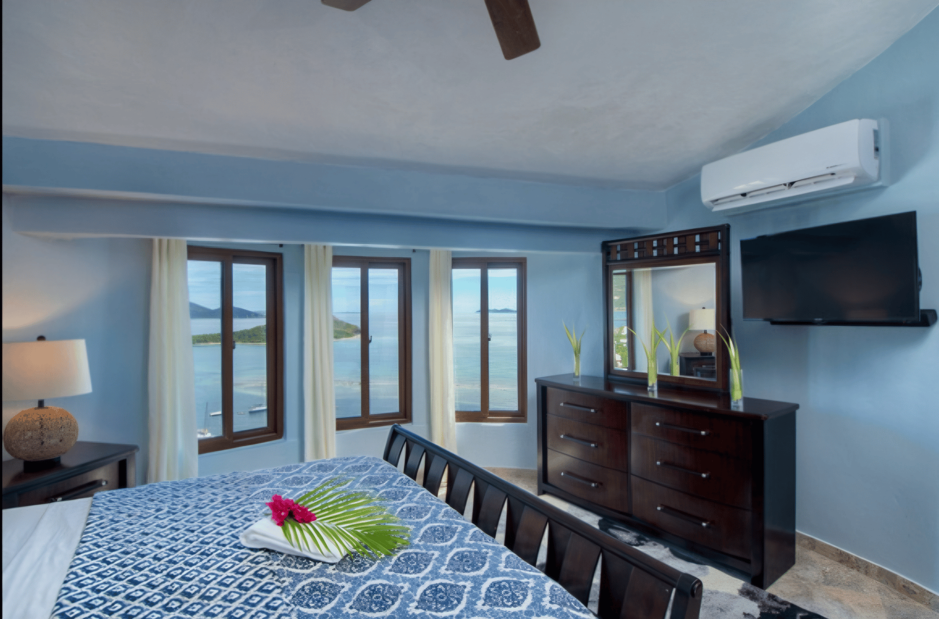 1026 Villa Alicia