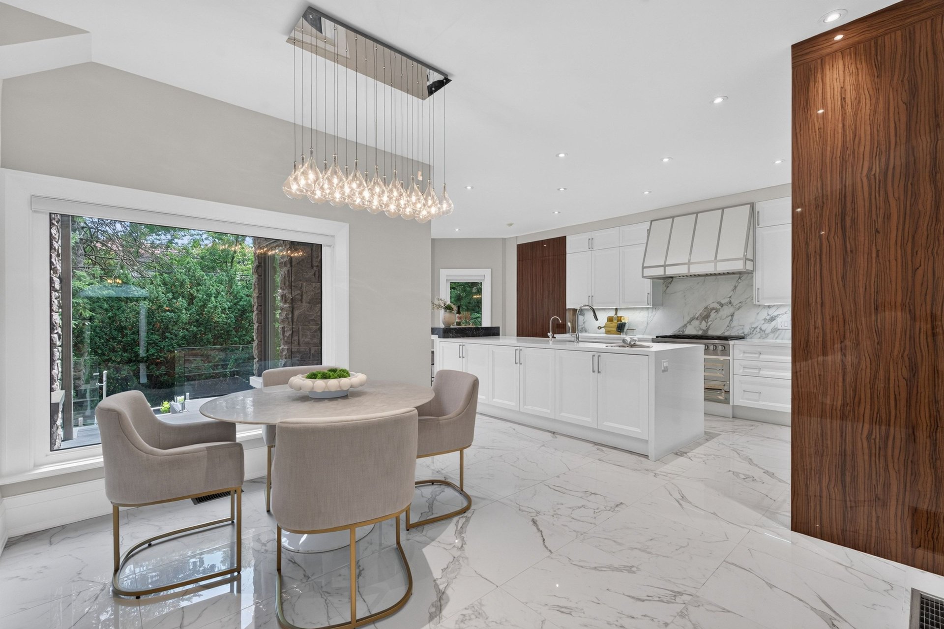 Fully Renovated Designer Residence