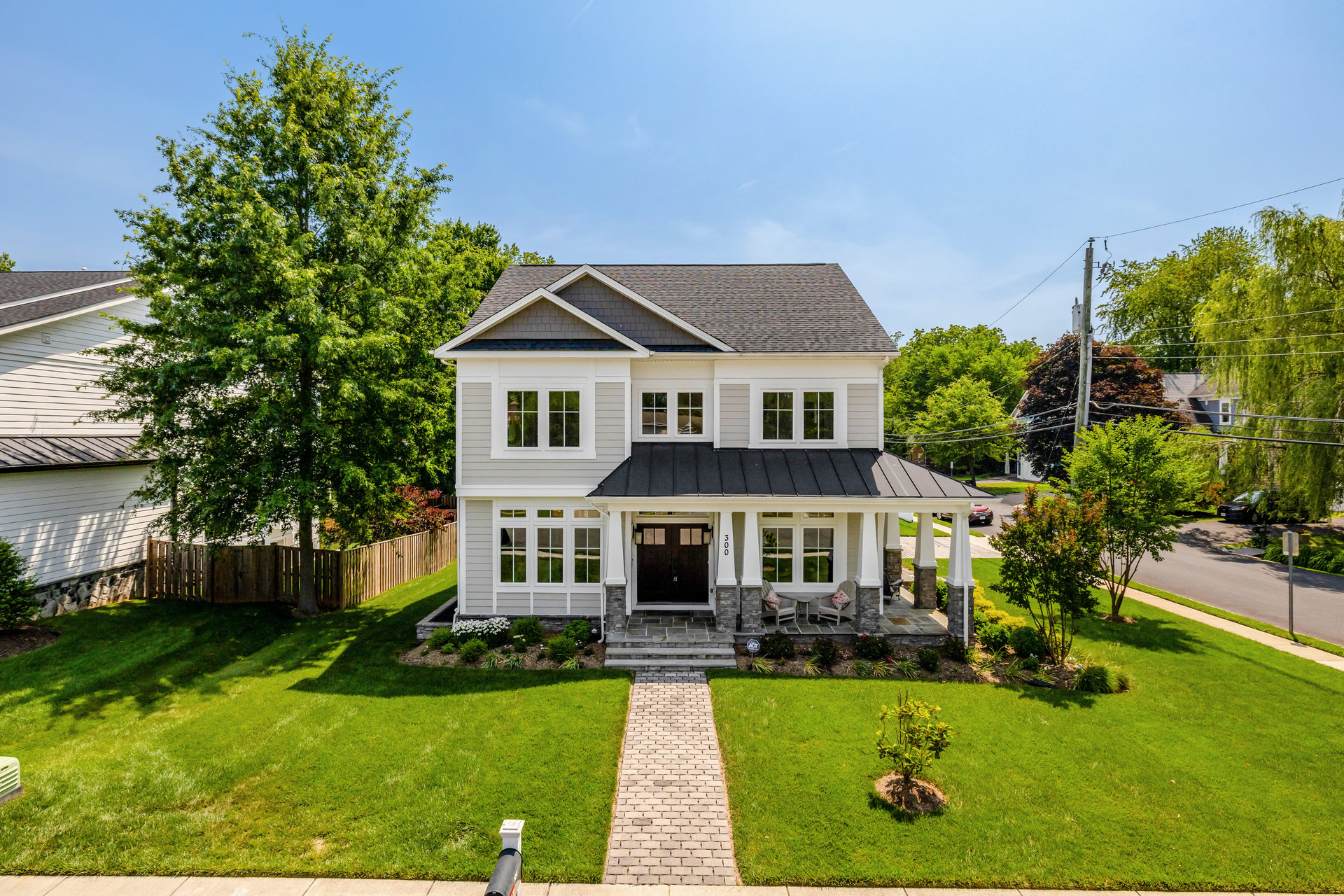 300 Jade Ct NW