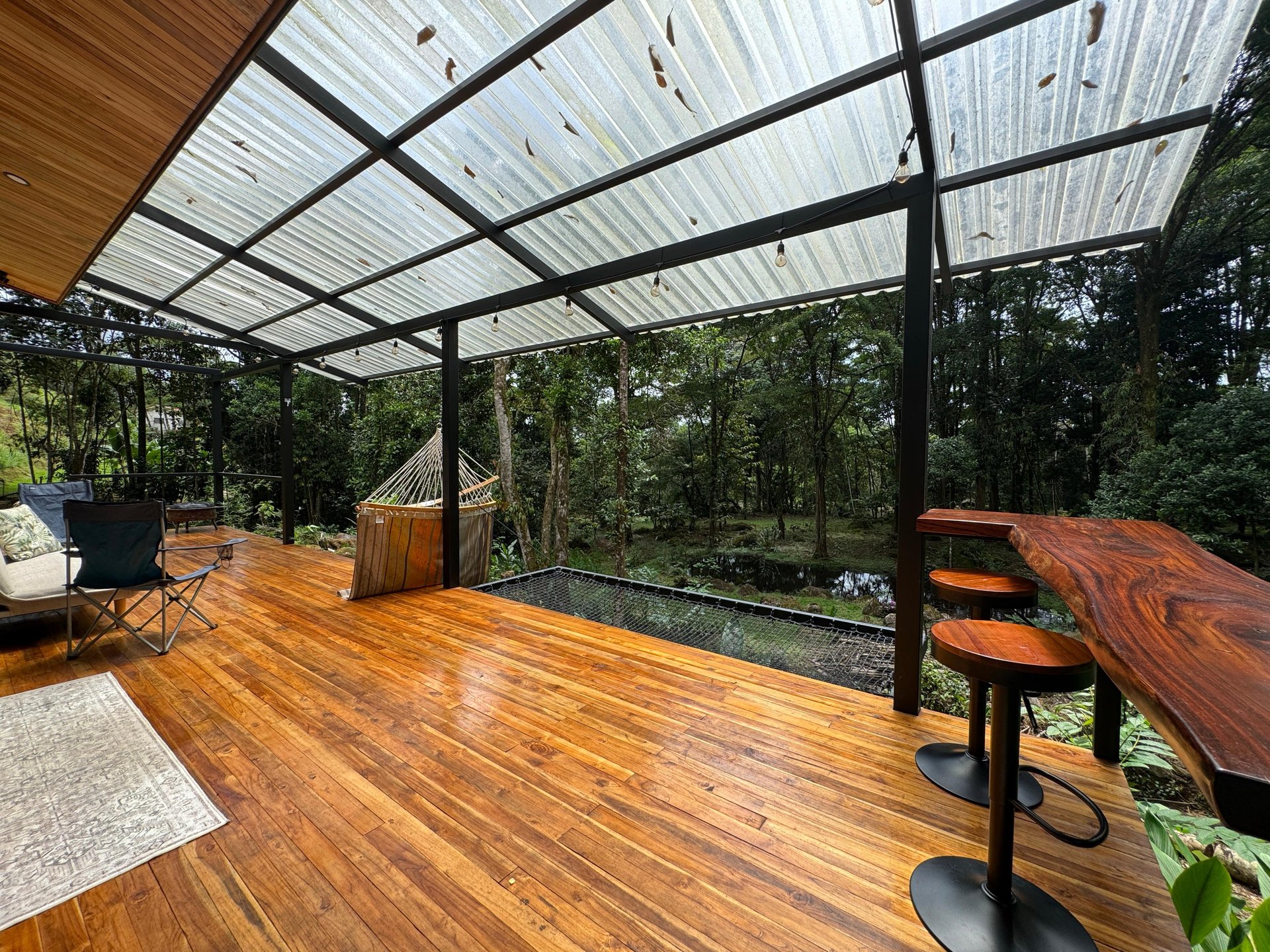 Costa Rica Mountain Retreat – 1.8 ha with Luxury Cabin, Private Lake & Riverfront