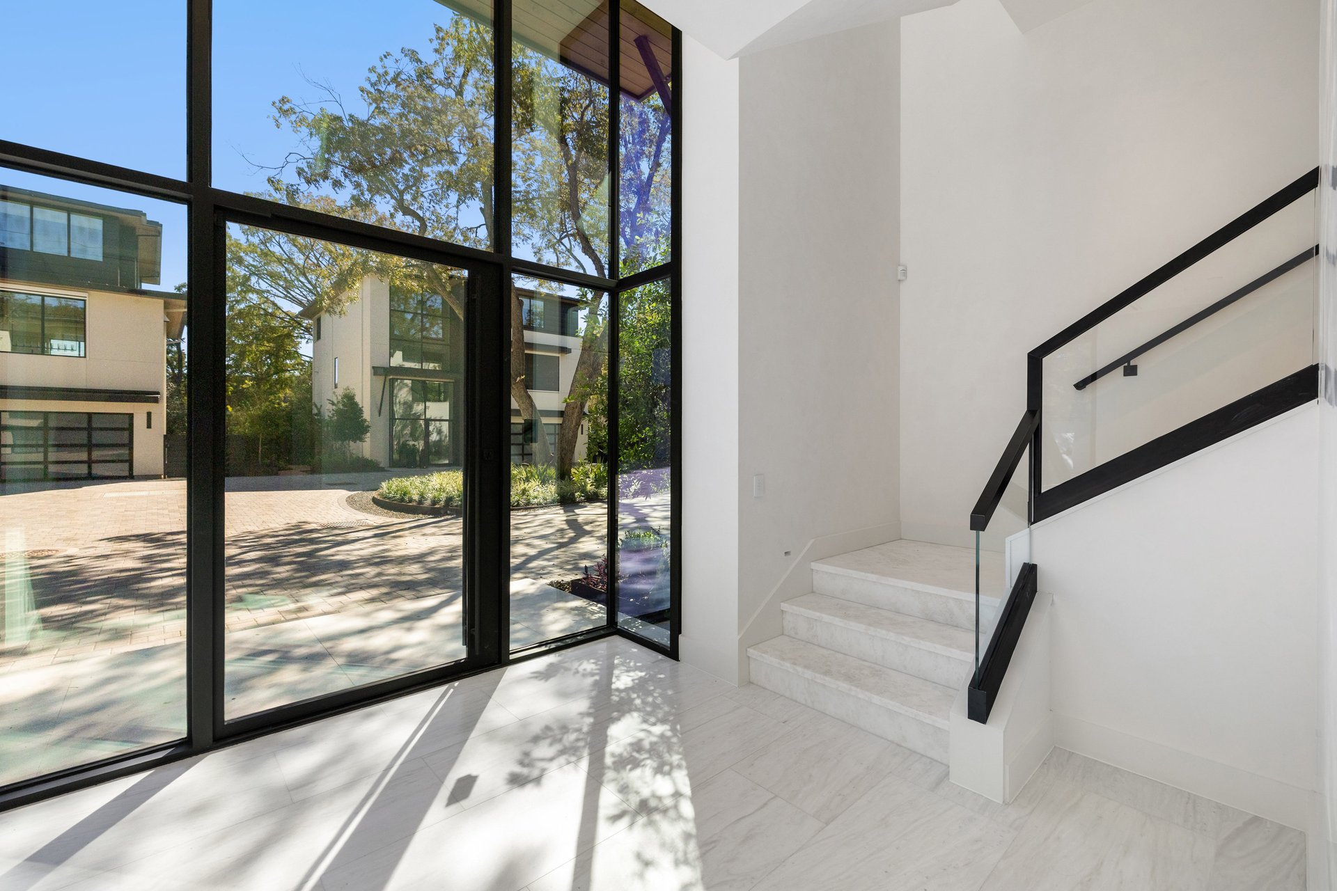 2503 Westlake Dr #101