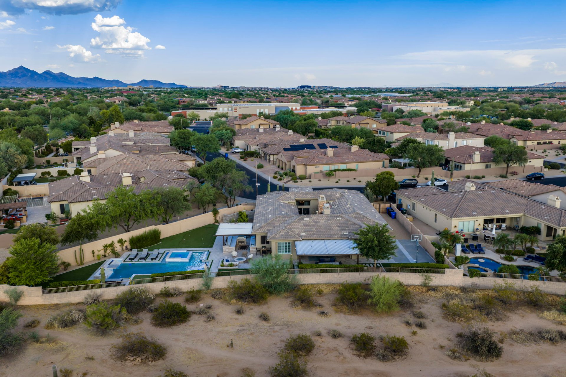 22936 N 39th Place