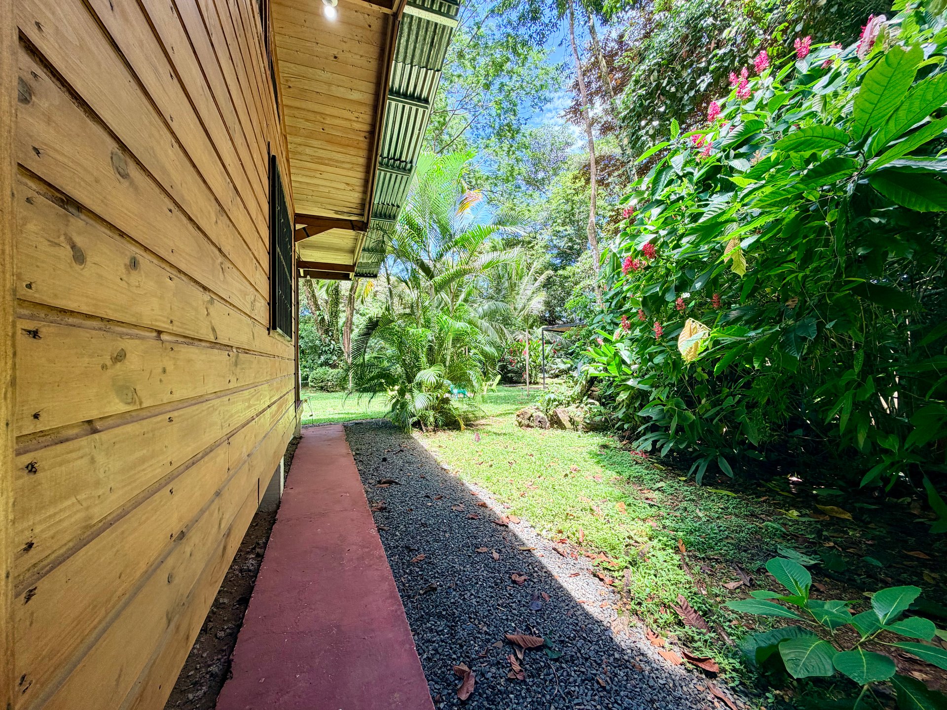 Riverside Cabin in Uvita | 0.98-Acre Estate with Room to Expand