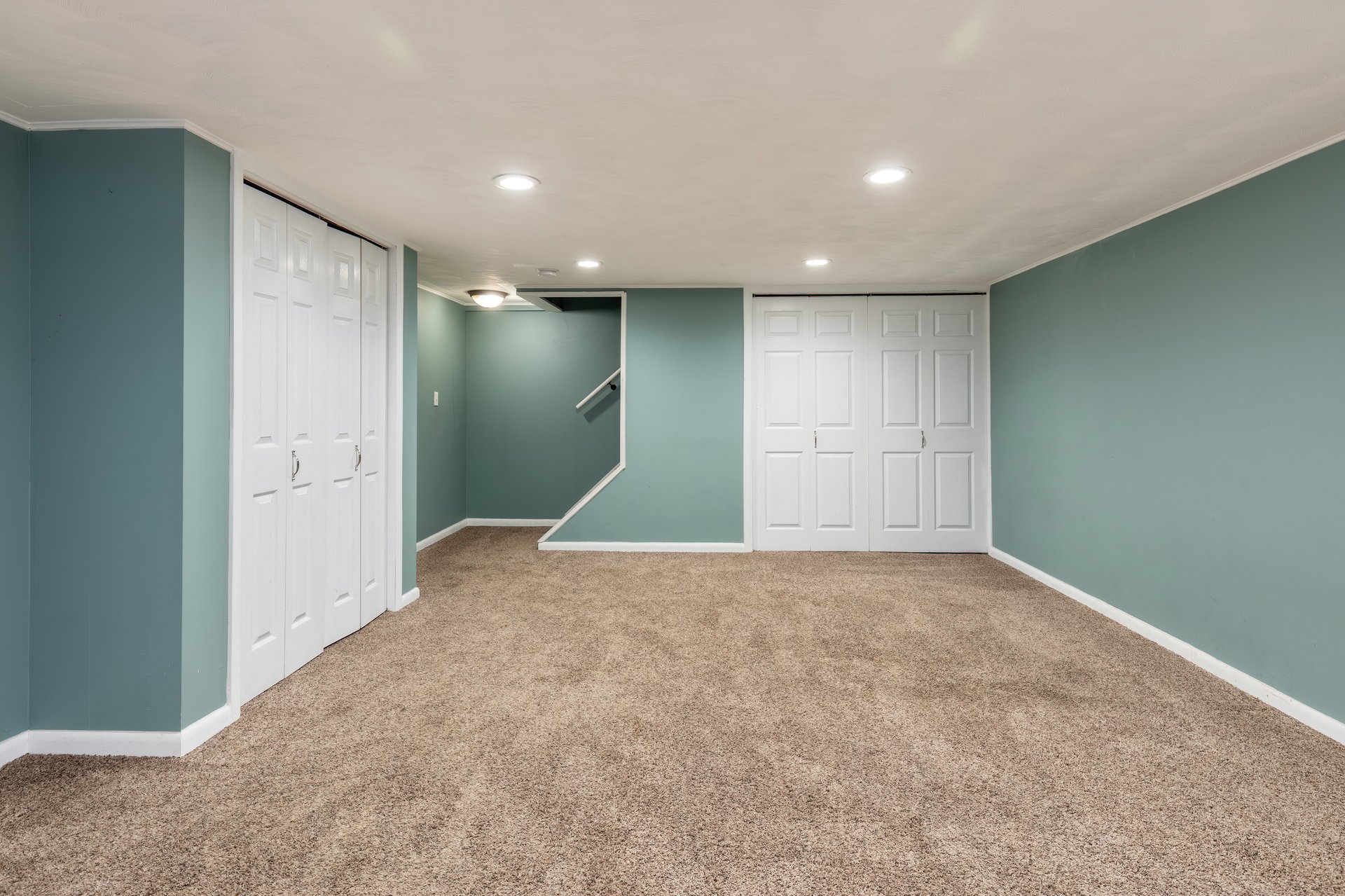582 Coventry Court