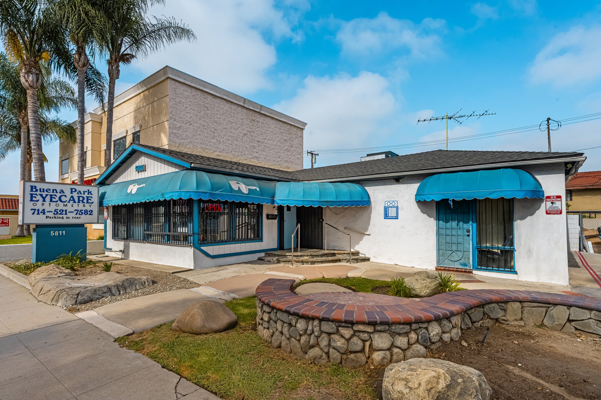 5811 Beach Blvd, Buena Park, CA 90621