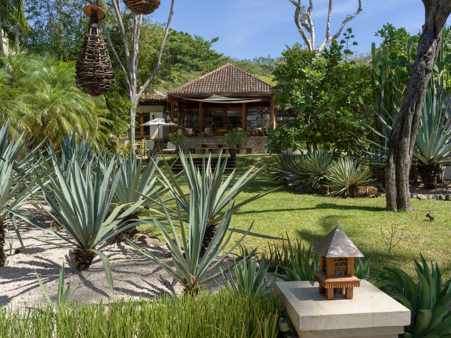Villa Serena | Oceanfront Luxury in Playa Langosta