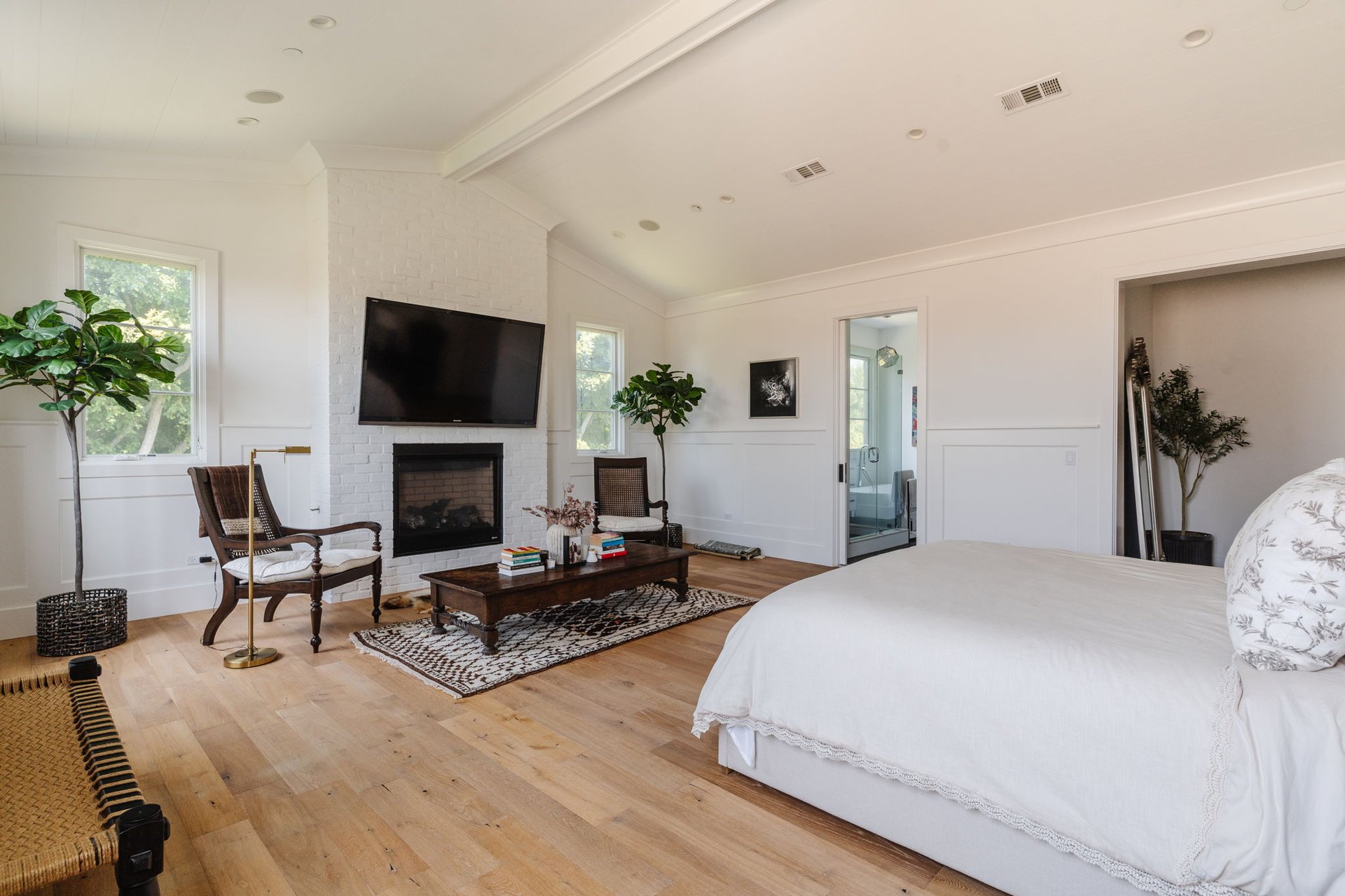141 S Saltair Ave, Brentwood 