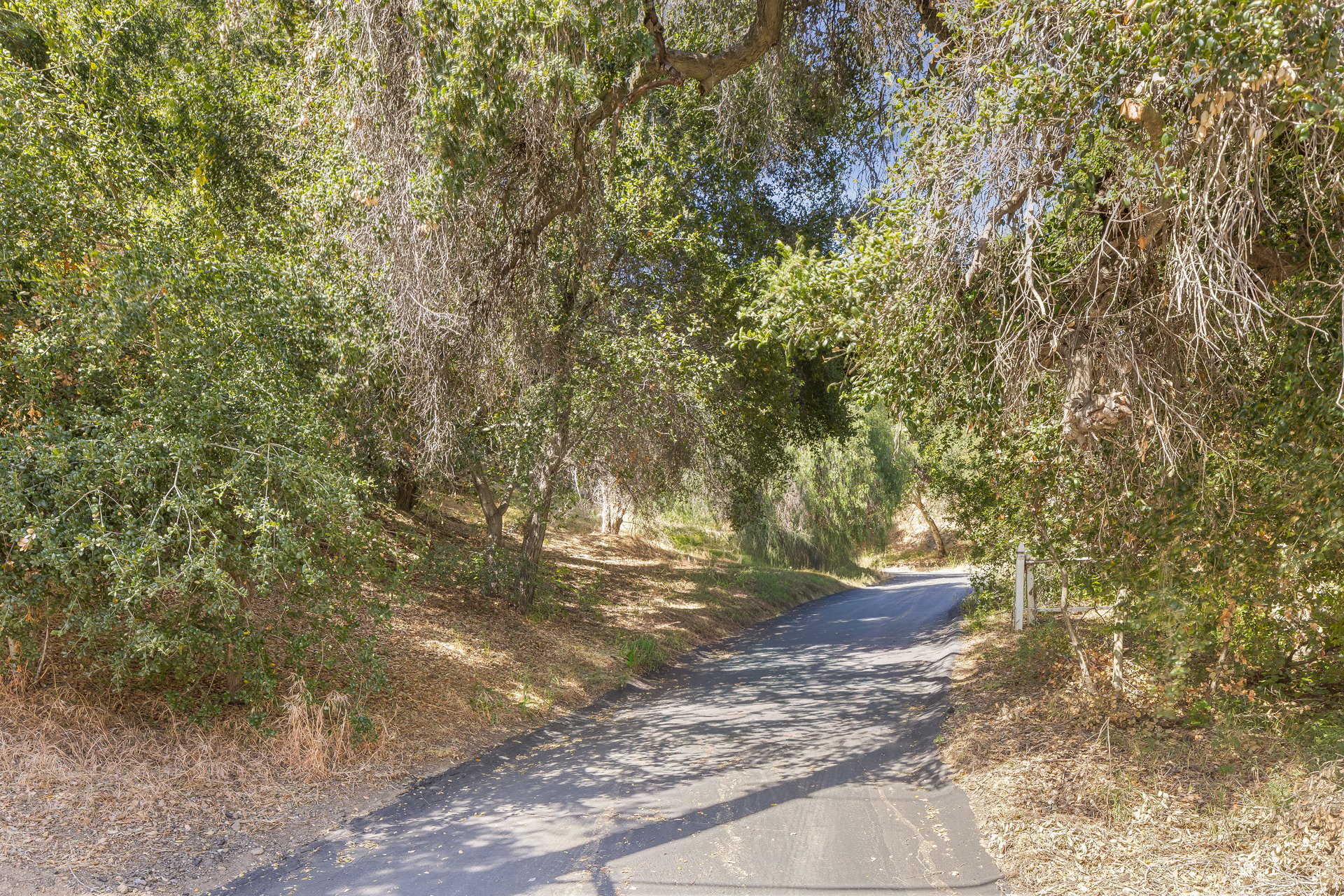 1310 N Topanga Canyon Blvd
