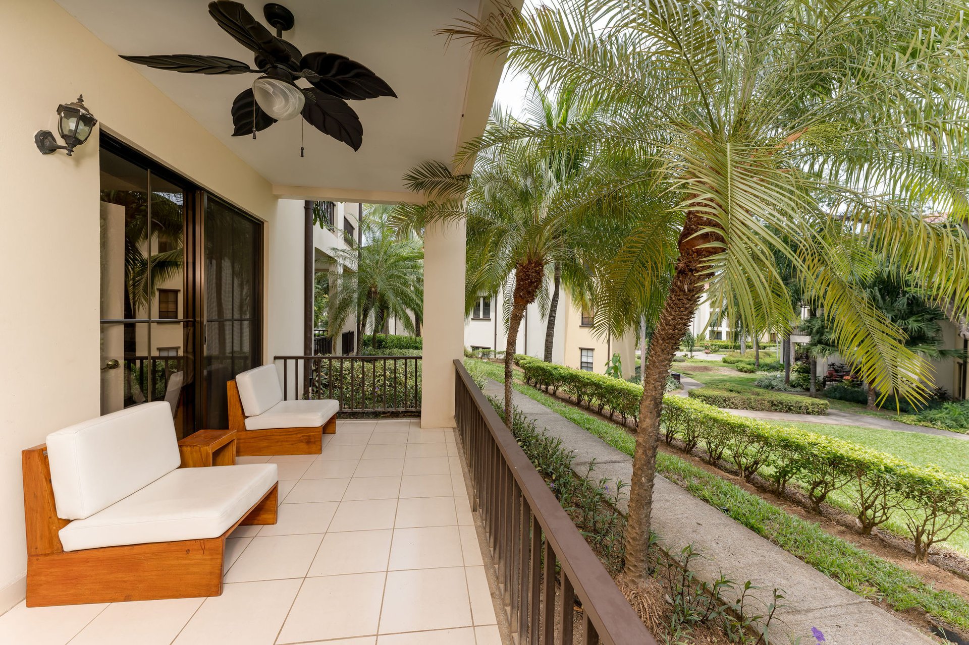 Pacifico L914, 2-Bed Condo, Playas del Coco