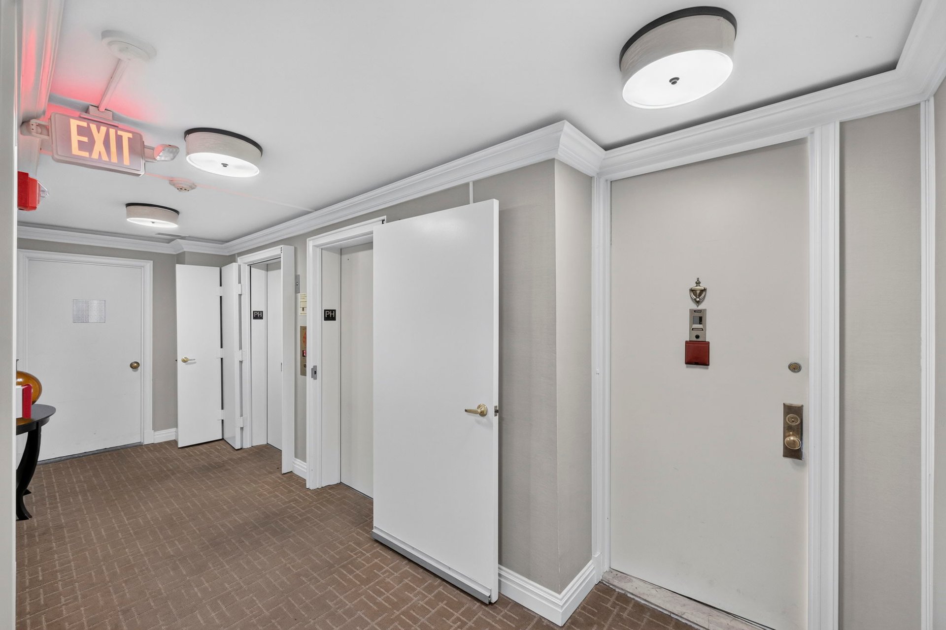 2077 Center Avenue PHB