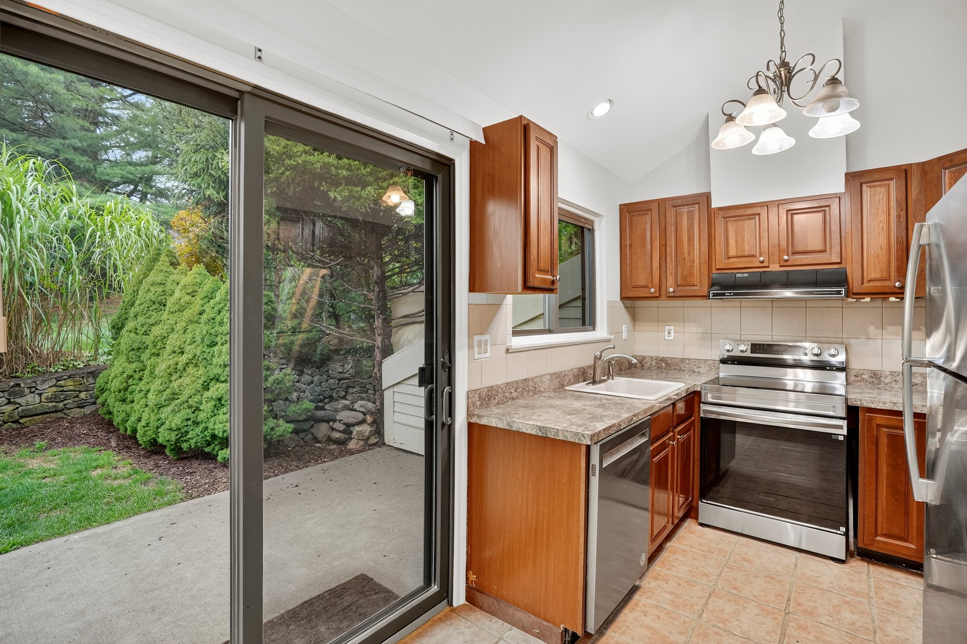 16 Fox Run Road