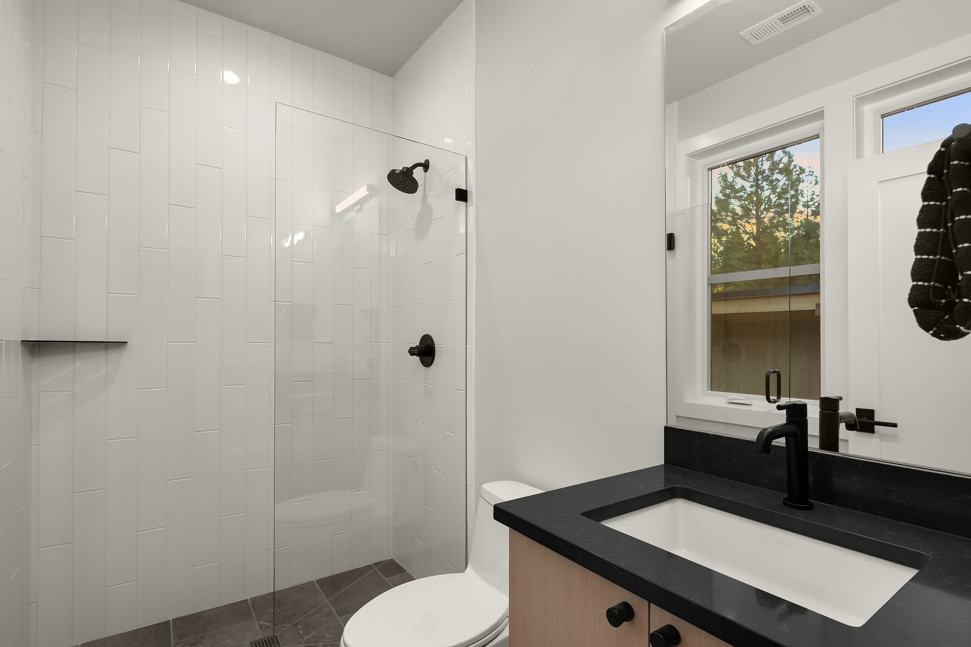 1130 Ruby King Loop