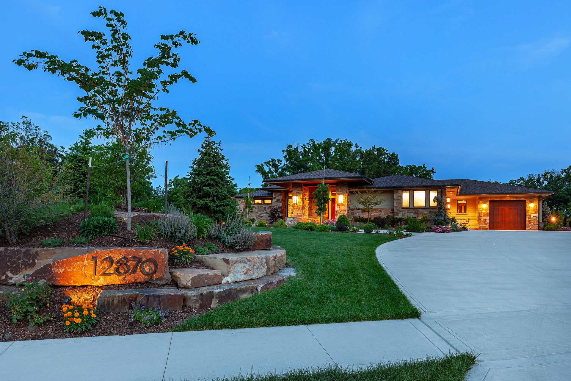 12870 Ridgeview Dr