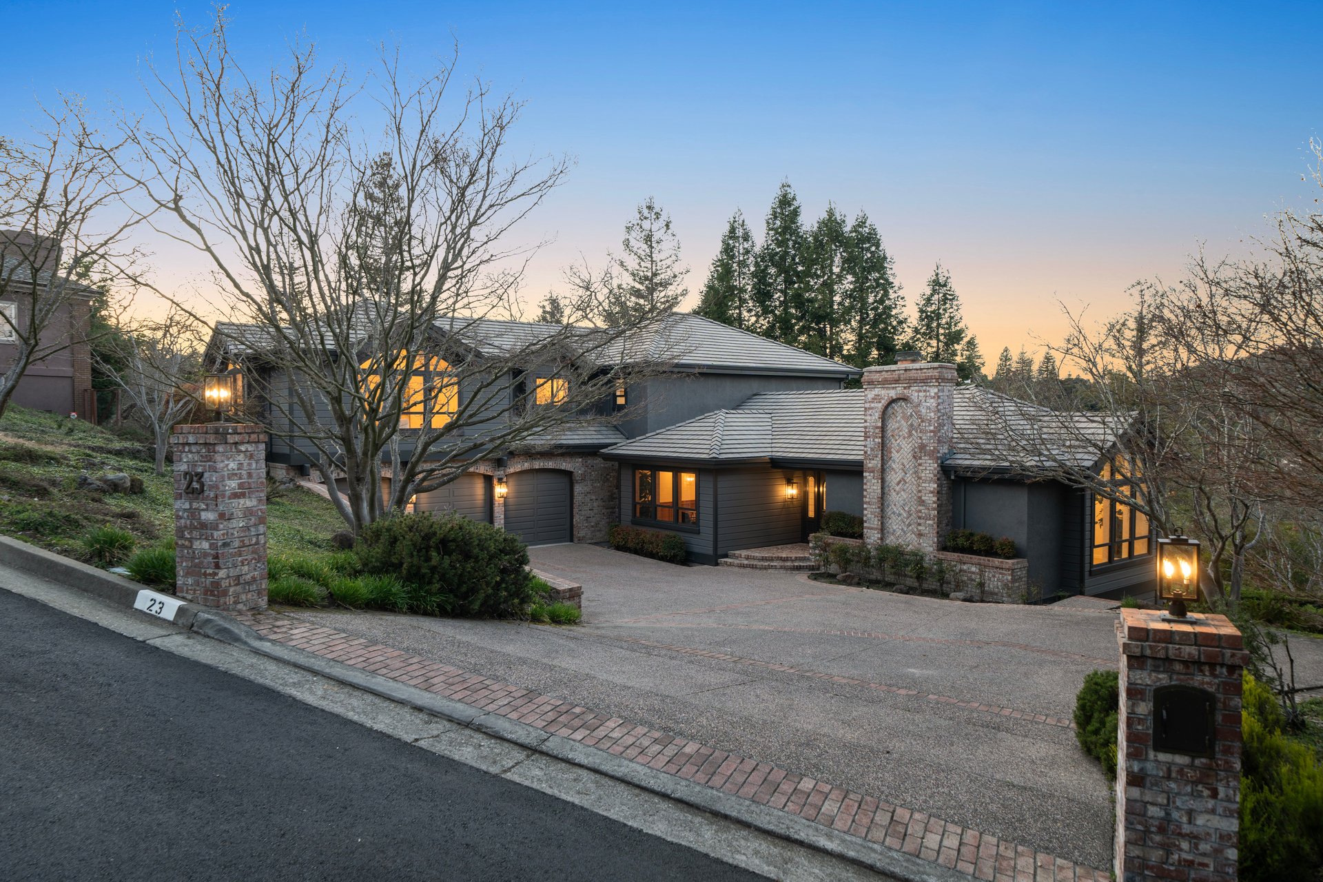 23 Wood Acres Ct