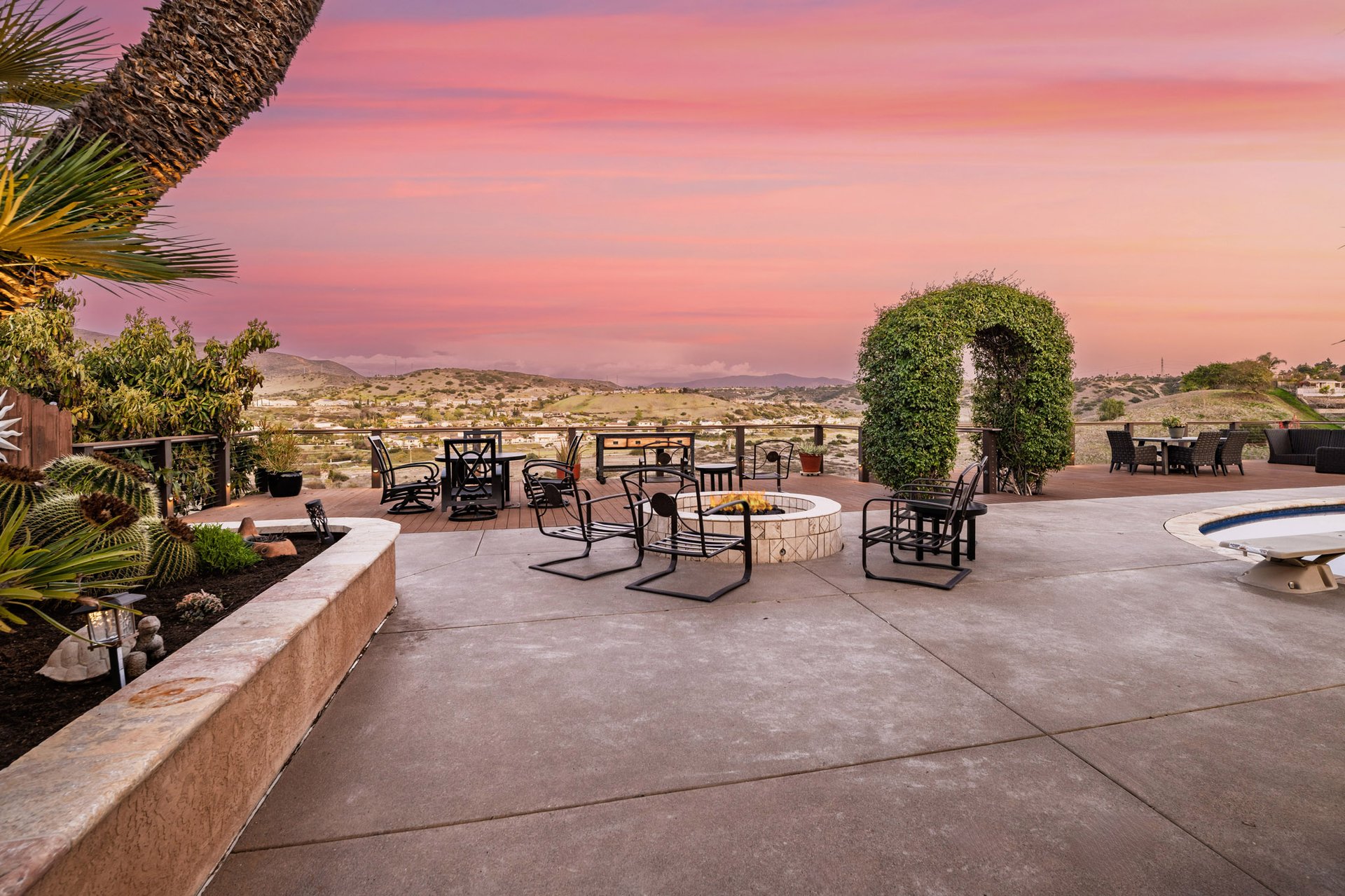 3805 Country Trail