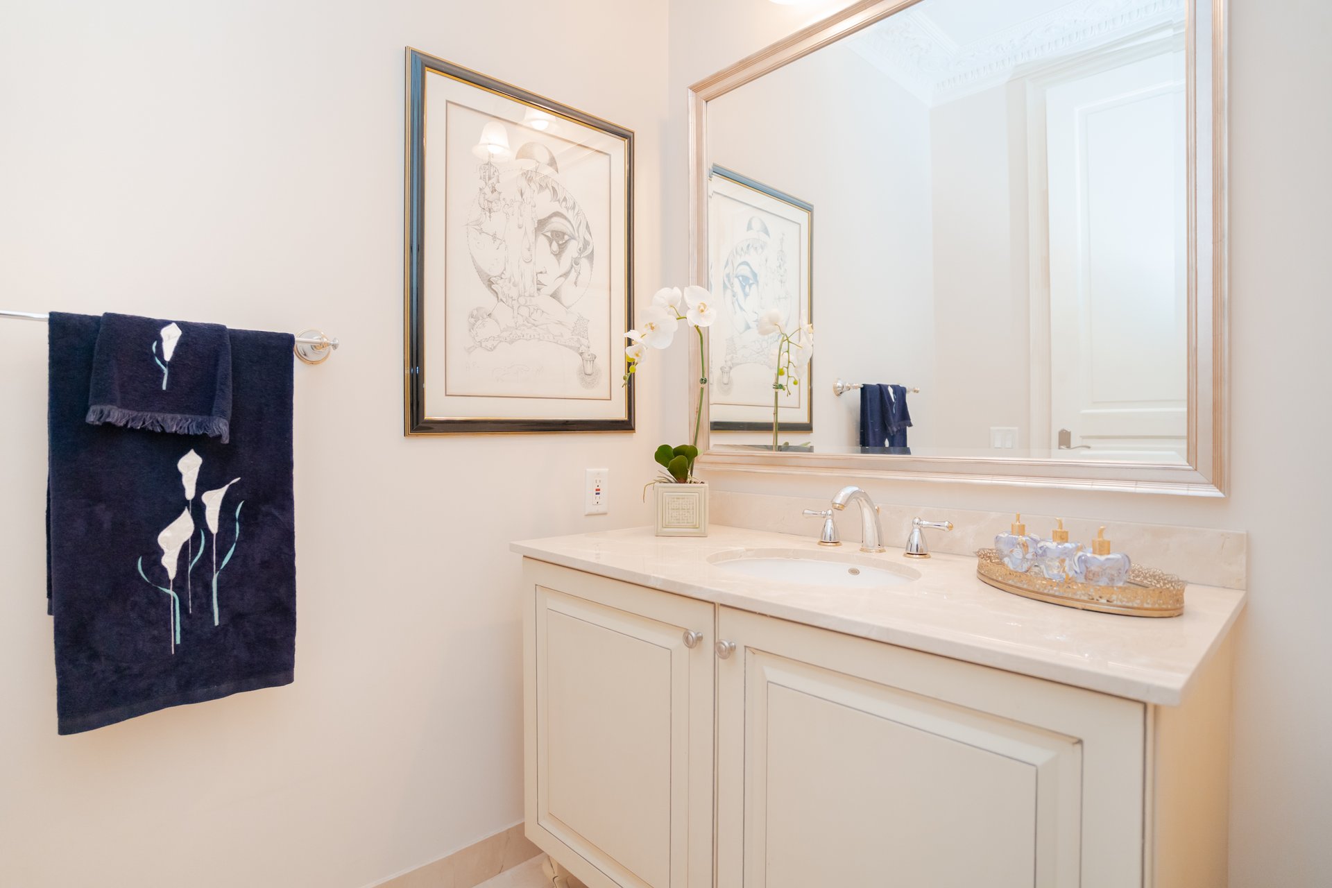 SOLD: Prestigious Tridel Boutique Condo