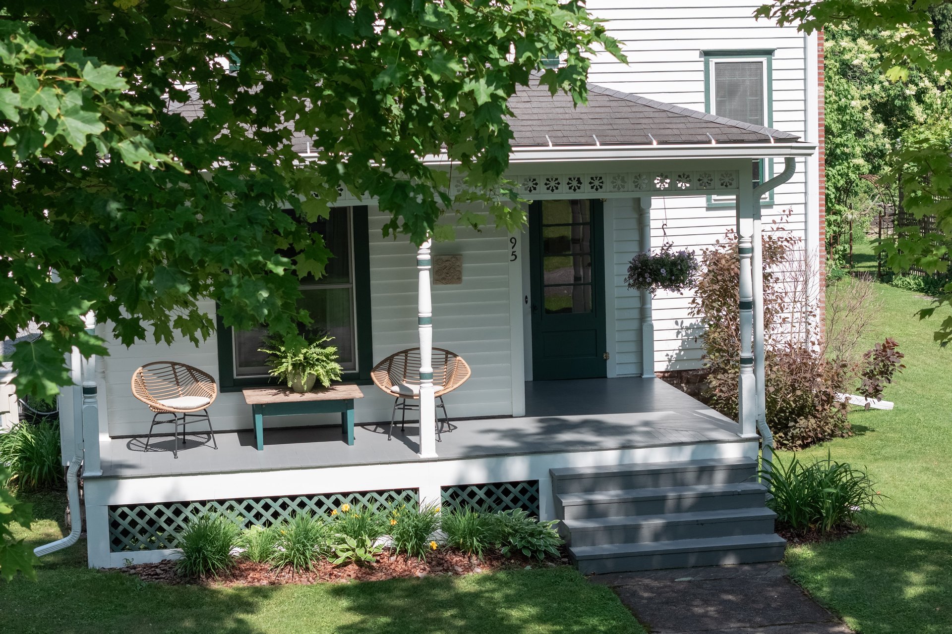 95 Maple Avenue