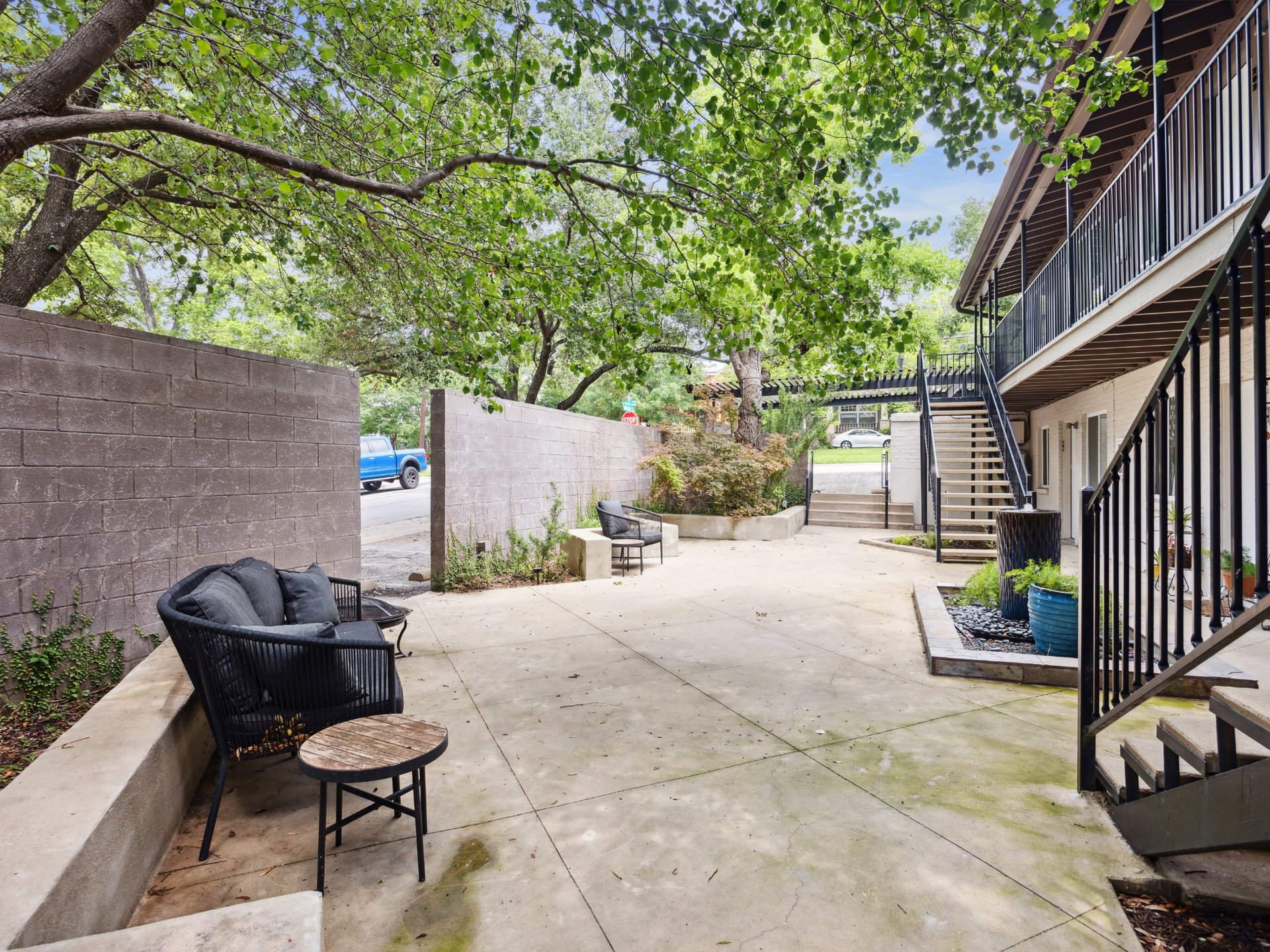 1503 W. 9th Street #204