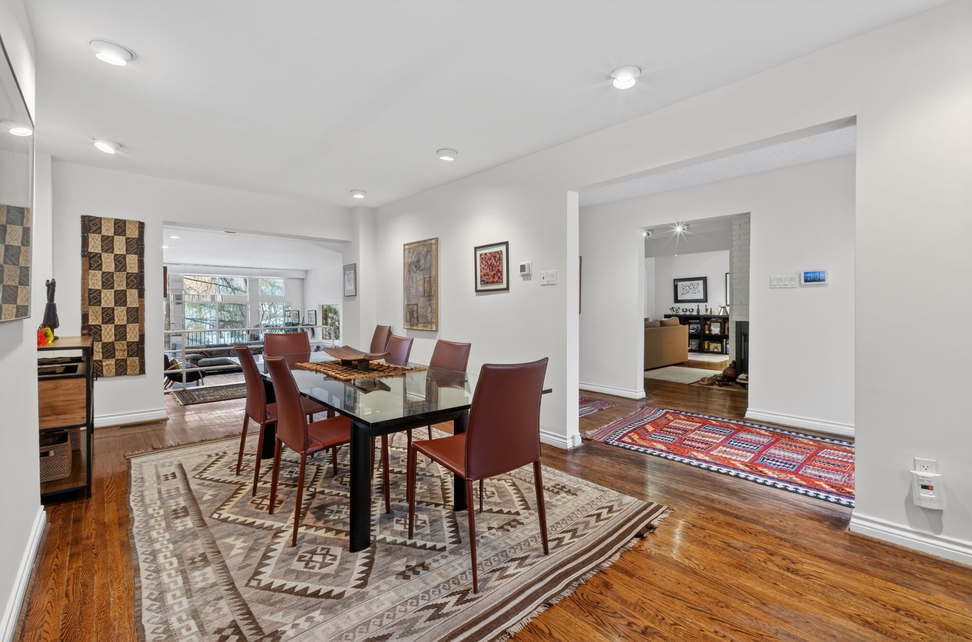 SOLD: Luxurious Country Living In The City