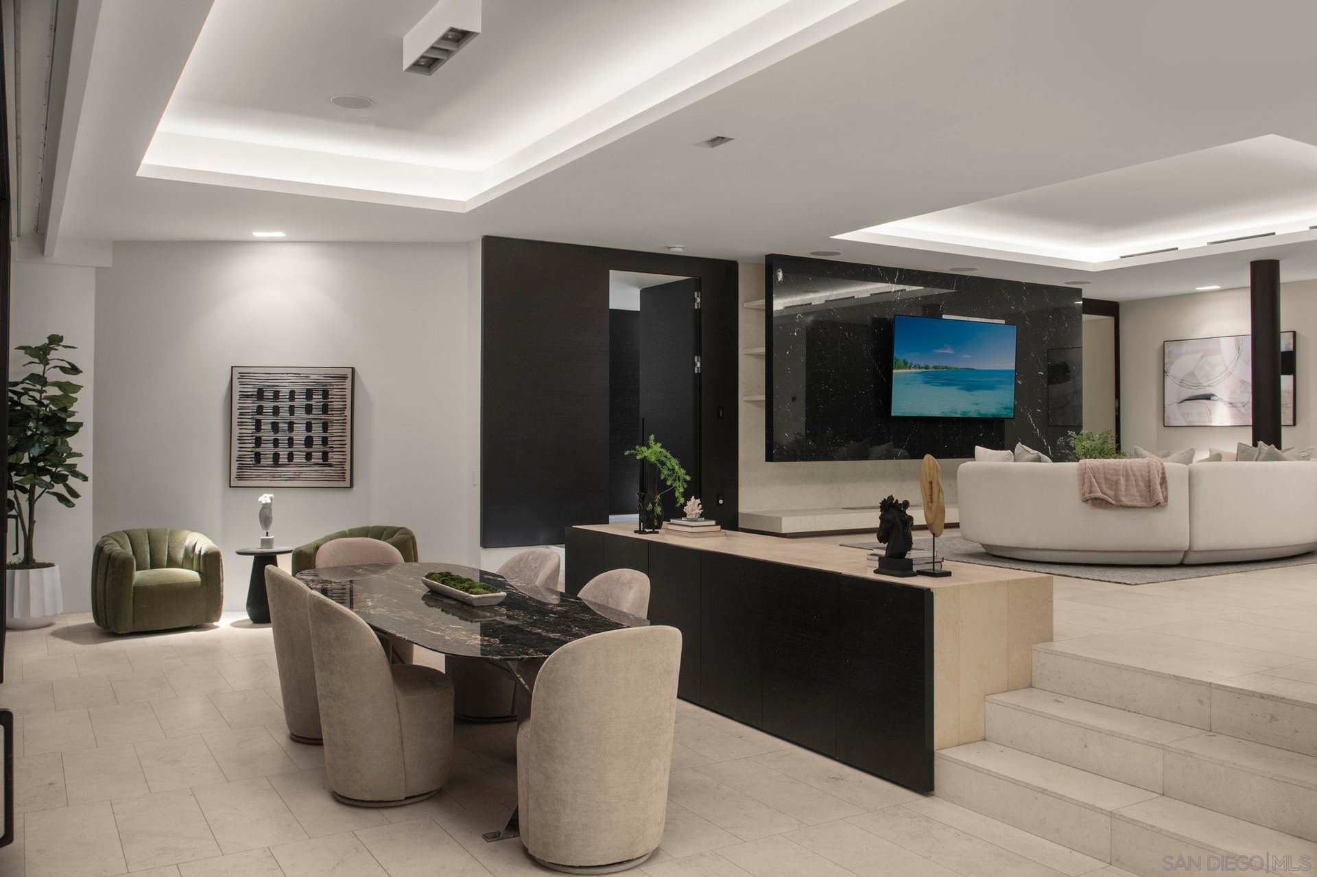 5811 Box Canyon Rd. La Jolla, CA