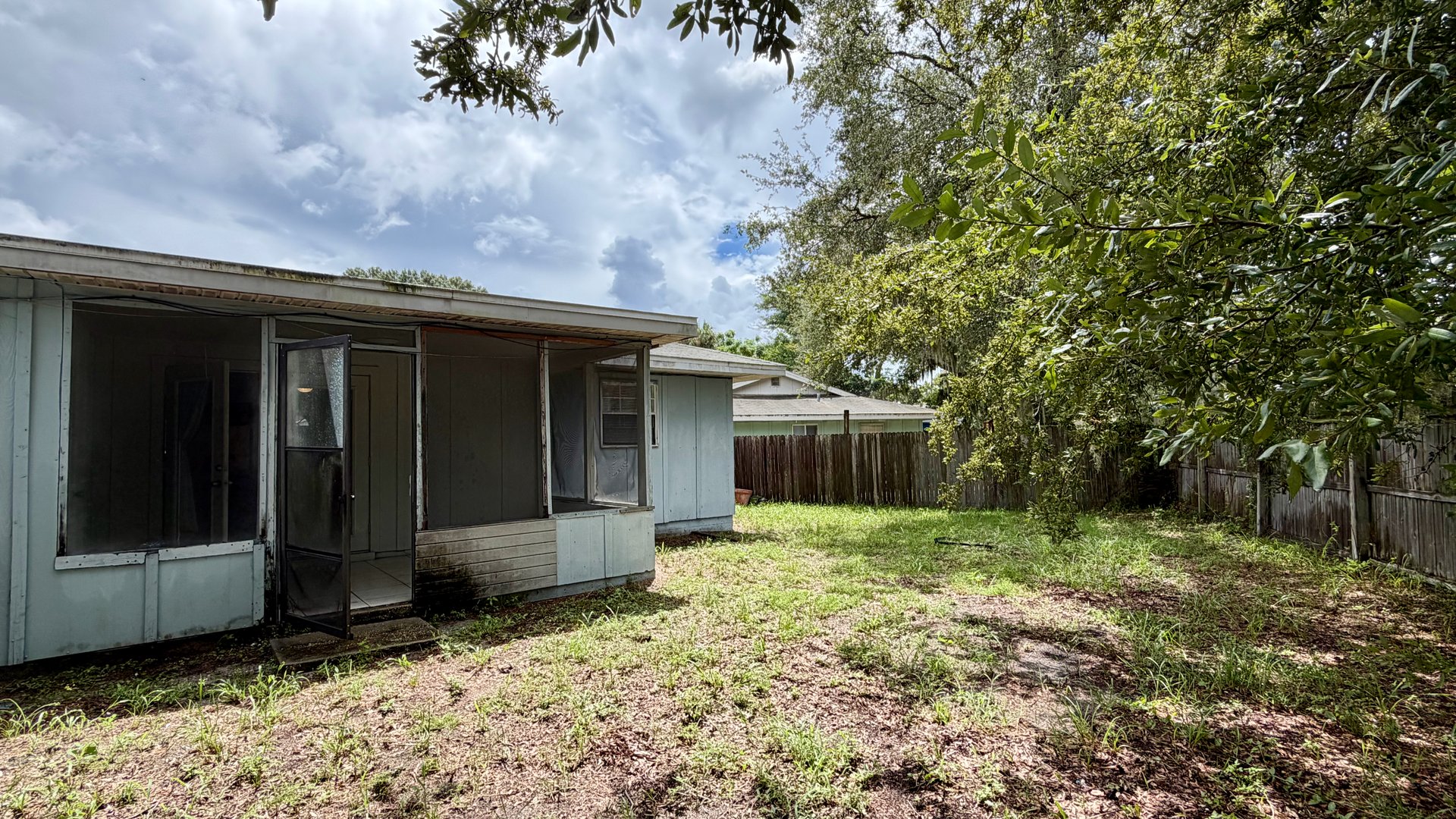 Casselberry Two-Bedroom Unit in Half-Duplex with Private Yard