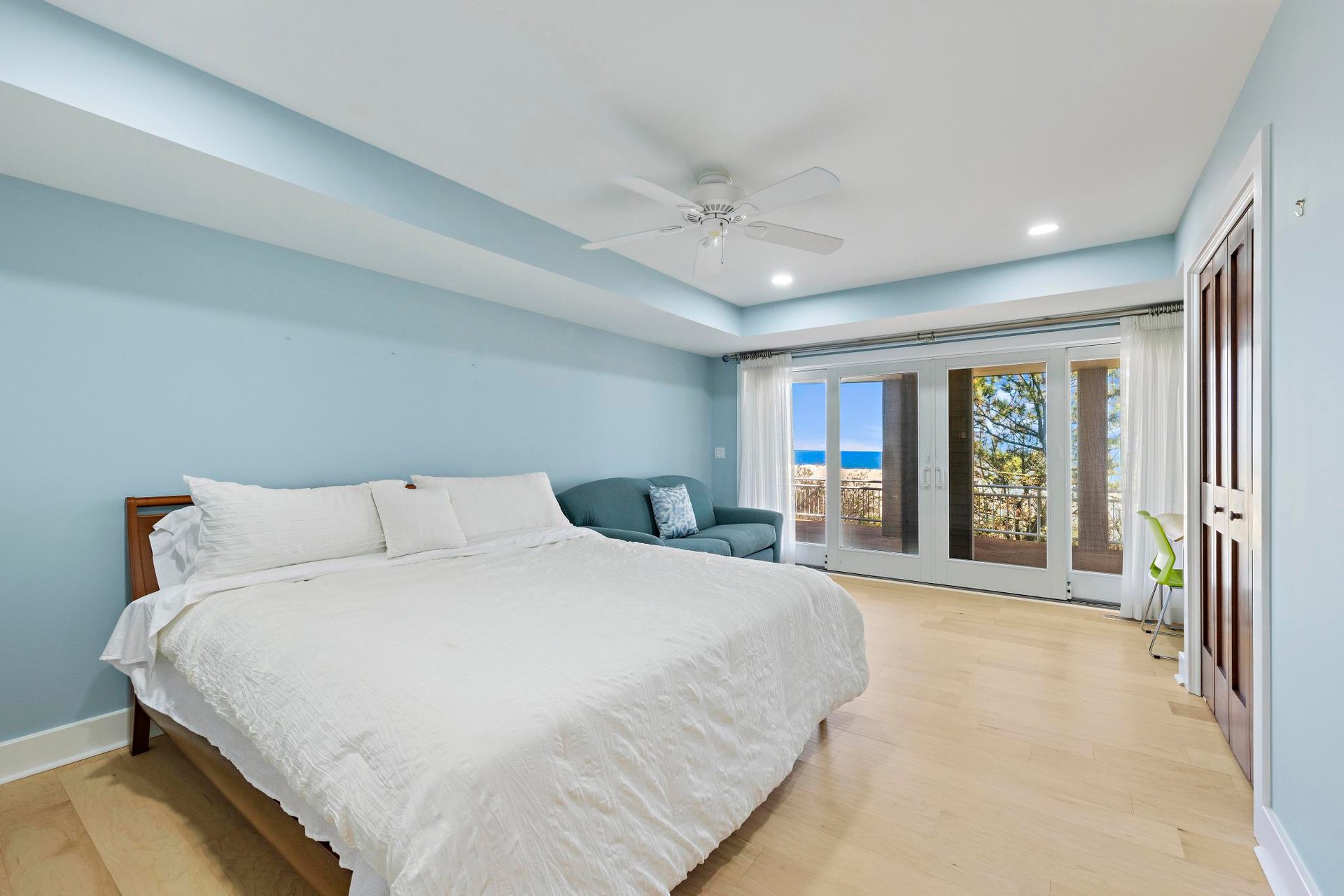 101 E Long Beach Boulevard 