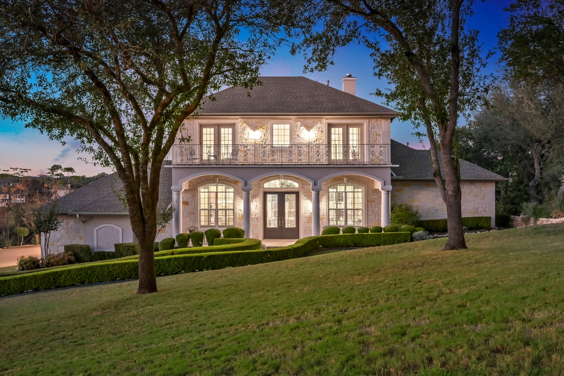 3322 Far View Drive