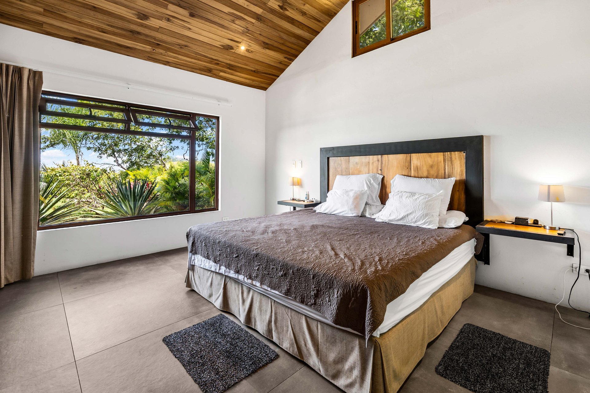 Casa Arcadia | Ocean-View Home with Two Income-Producing Studios
