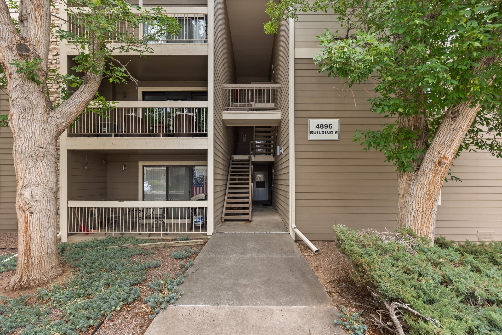 4896 S Dudley Street Unit: 5-8