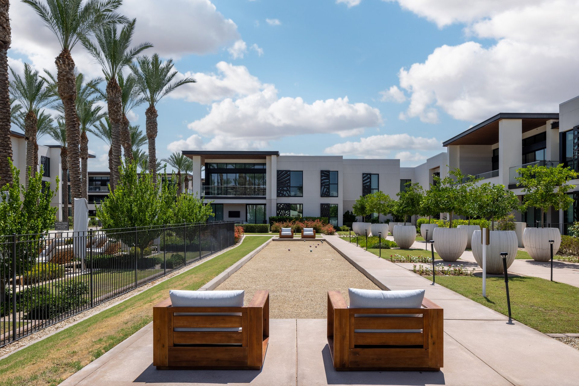 6587 N PALMERAIE Boulevard, 1050