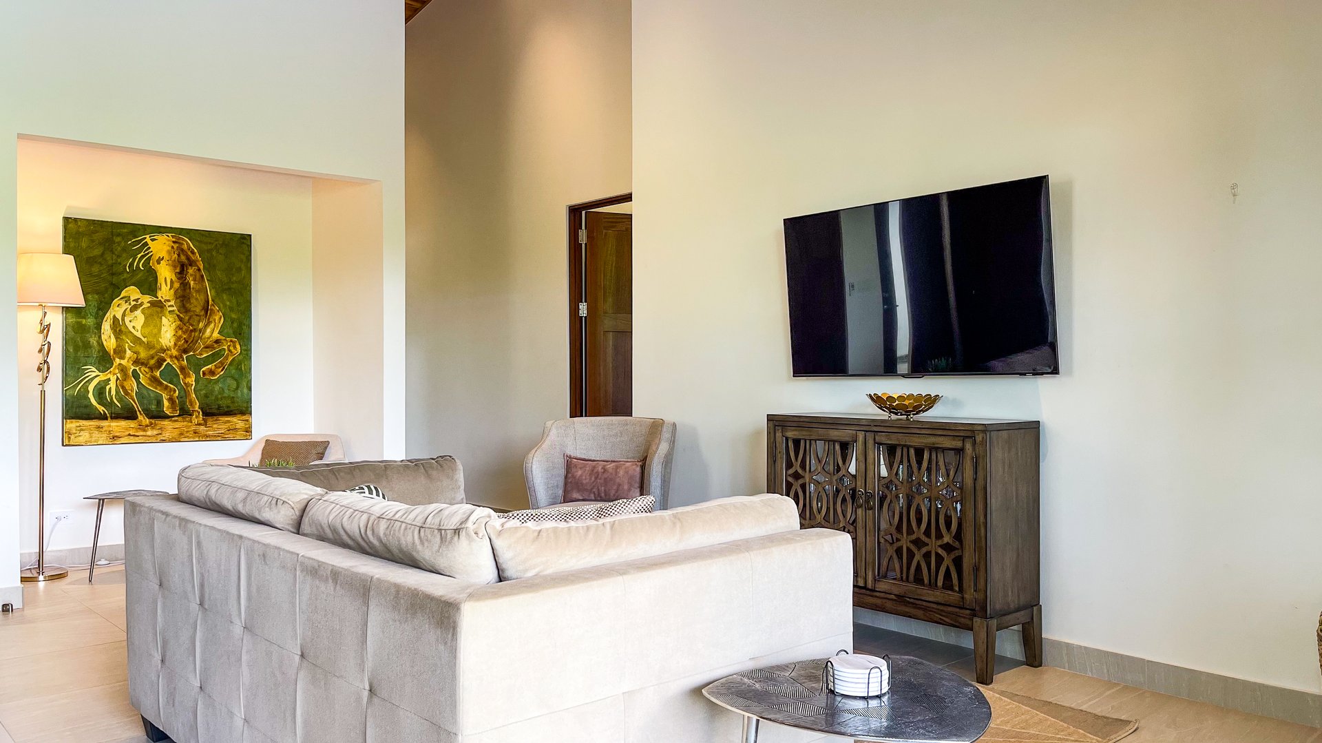 Gorgeous 2 Bedroom Villa with Mountain View