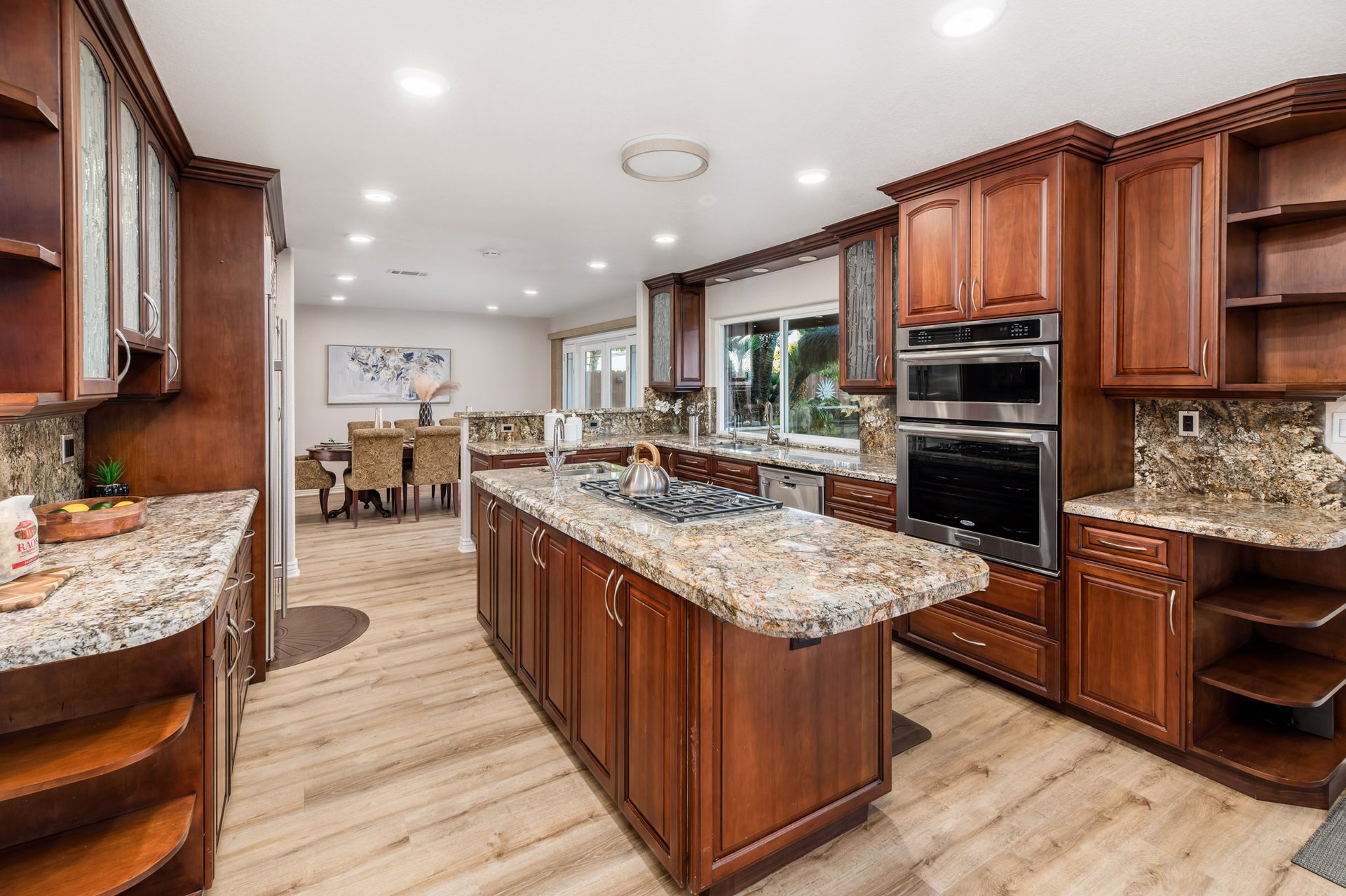 3805 Country Trail