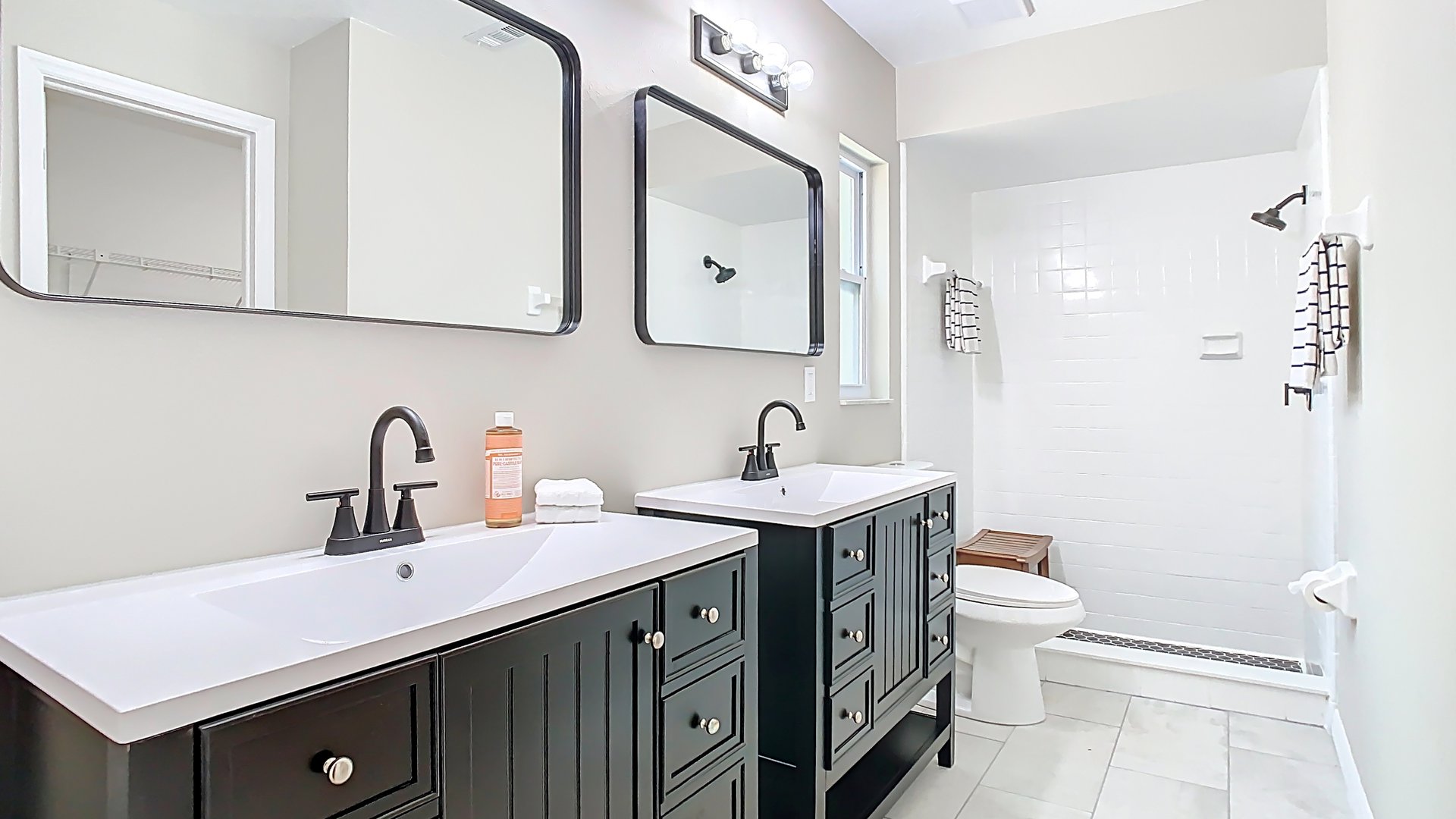 Spacious Open Concept Home in Winter Springs