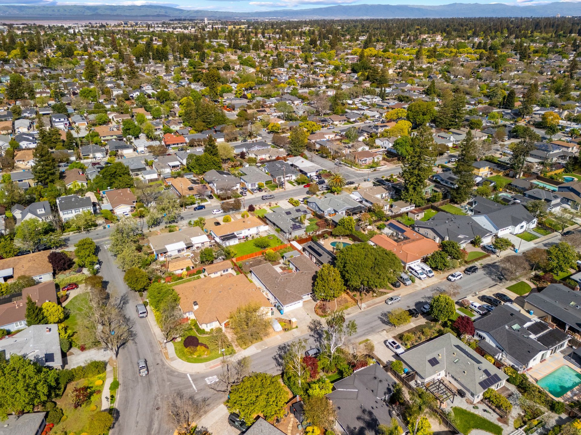 1176 Fairview Ave