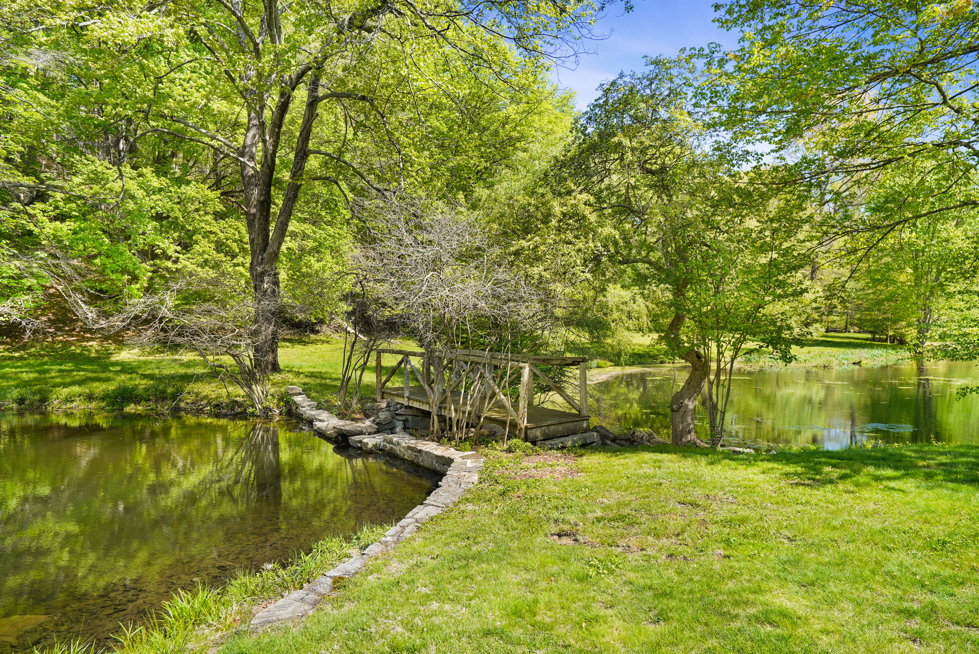 123 & 135 Mianus River Road