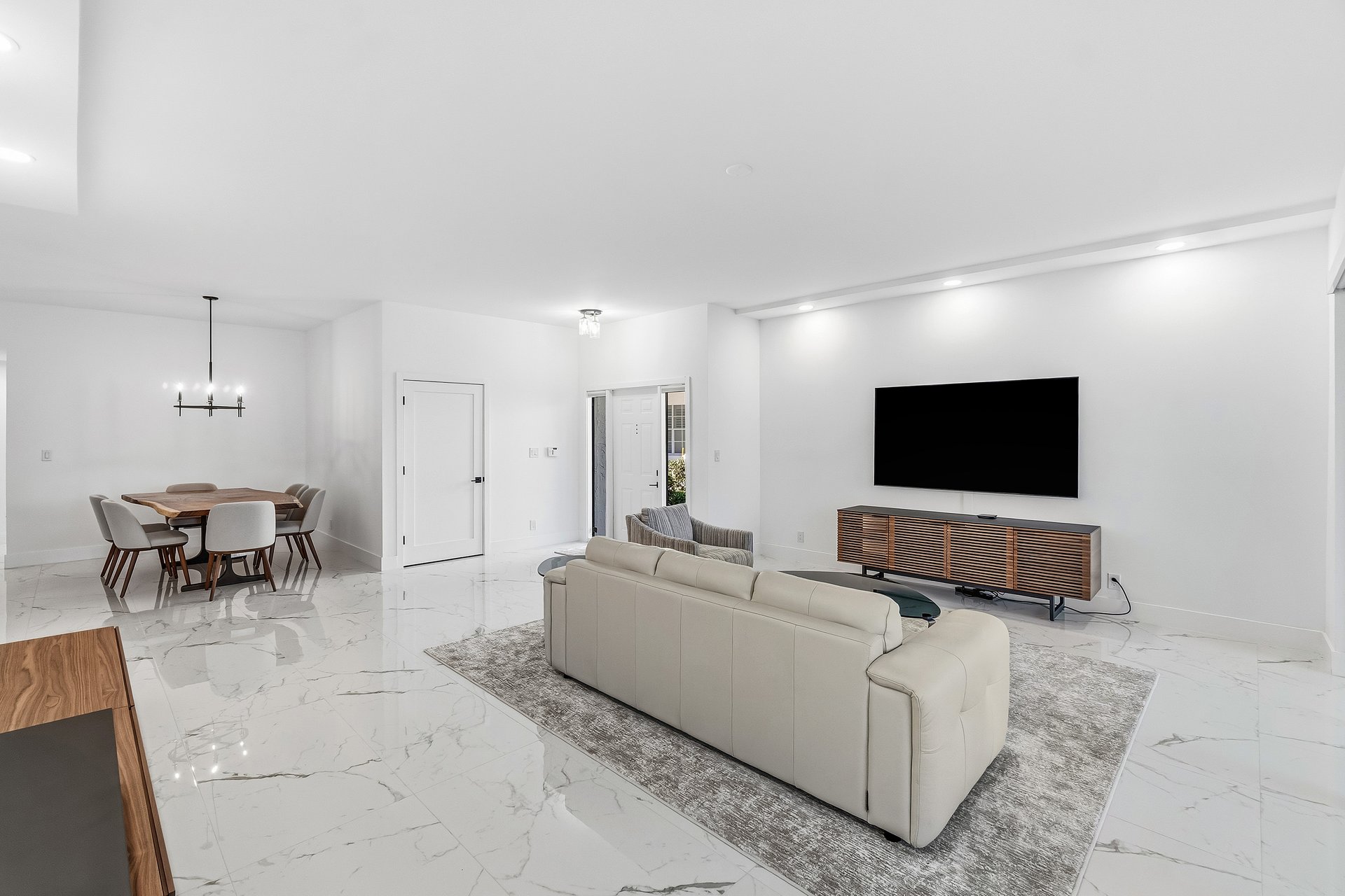 5082 Lake Catalina Drive A
