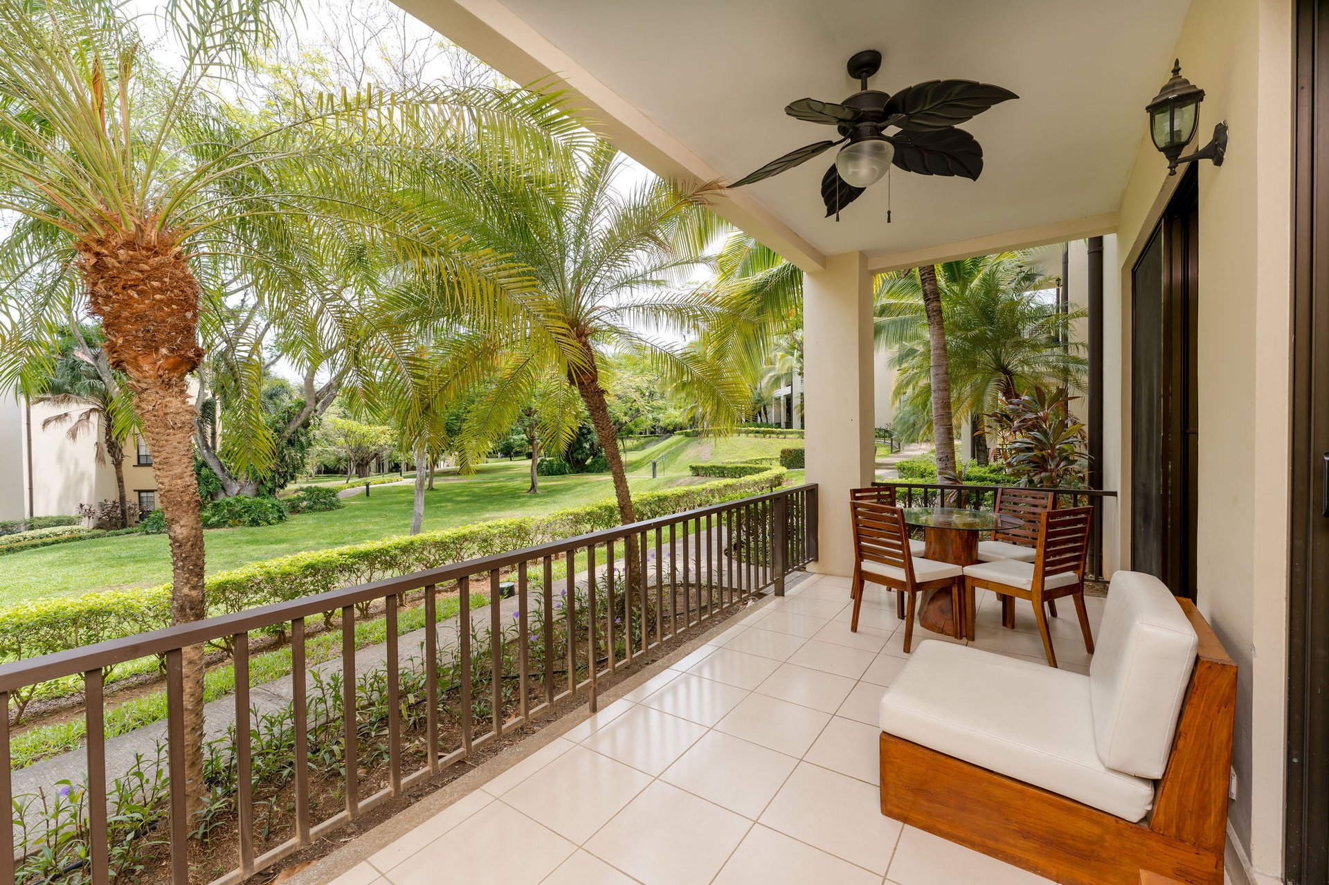 Pacifico L914, 2-Bed Condo, Playas del Coco
