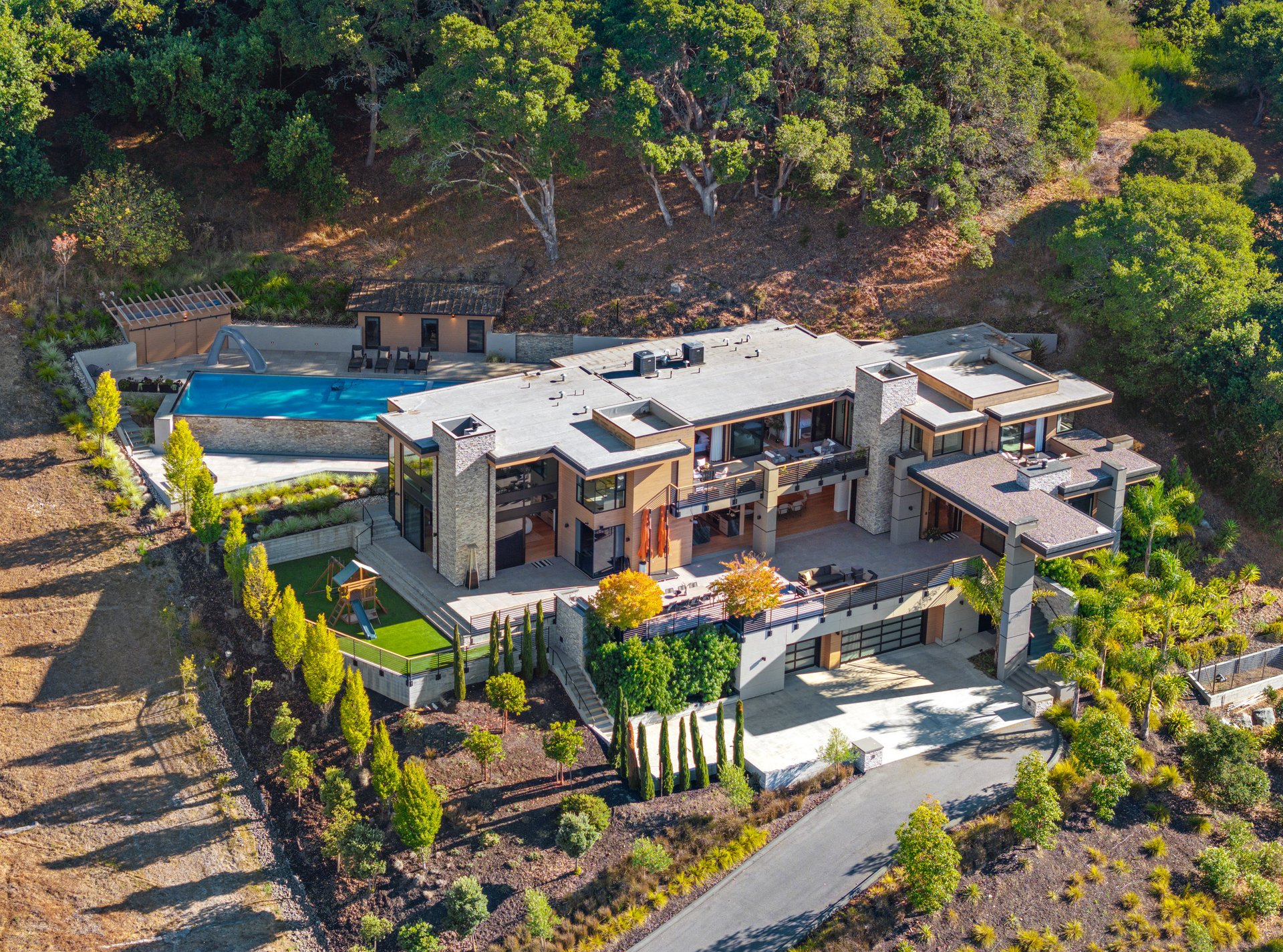 Modern Luxury - Completed in 2019