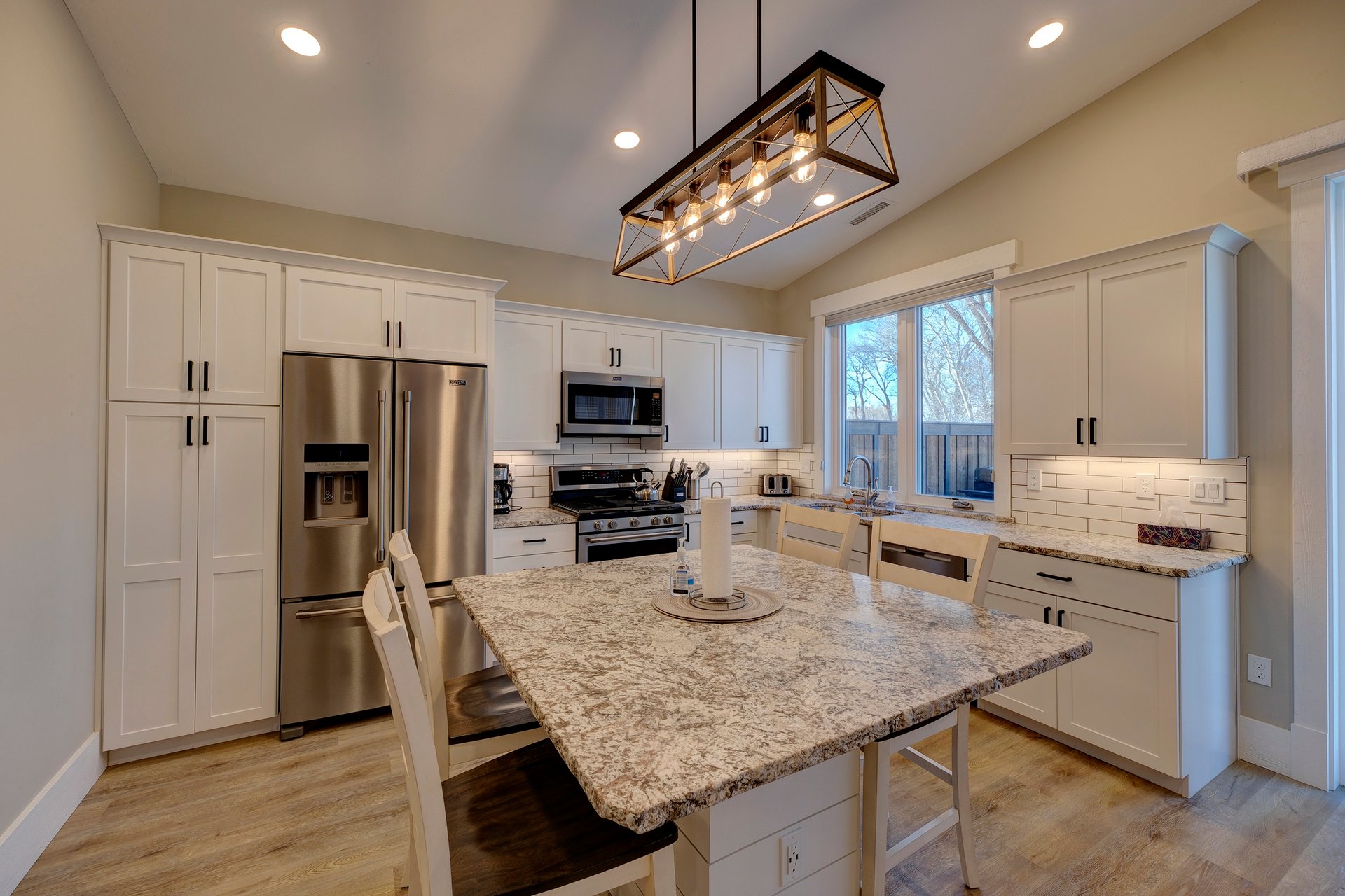 7 Creekside Ln