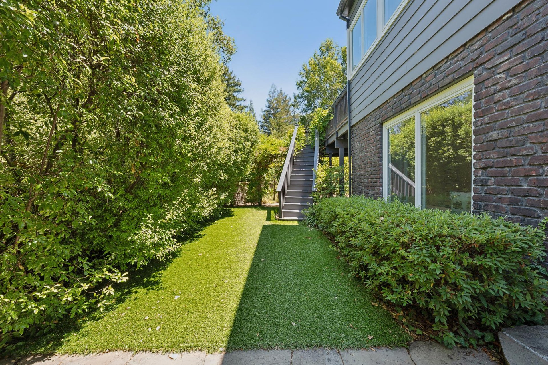 28 Black Log Rd
