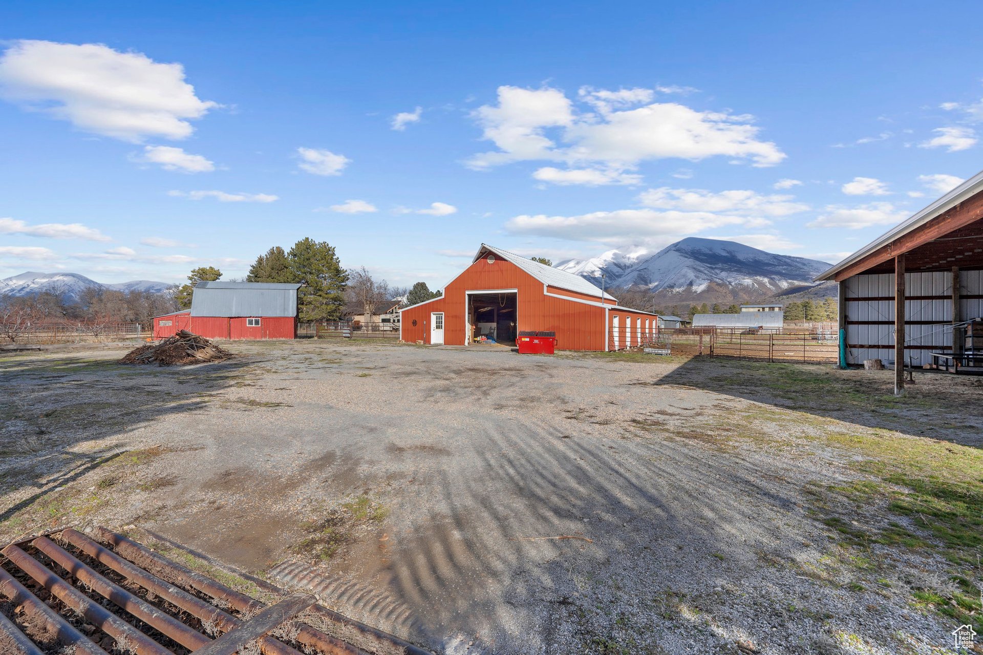 8800 S 921 E - Burgon Farm